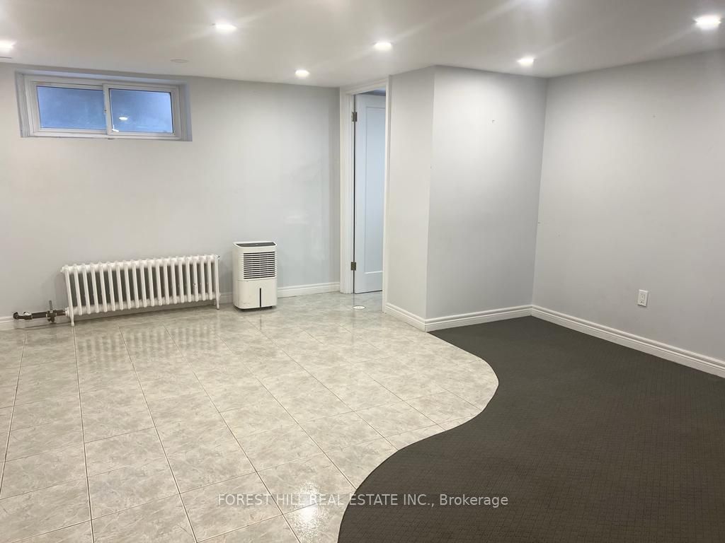 926 Avenue Rd, #Lower