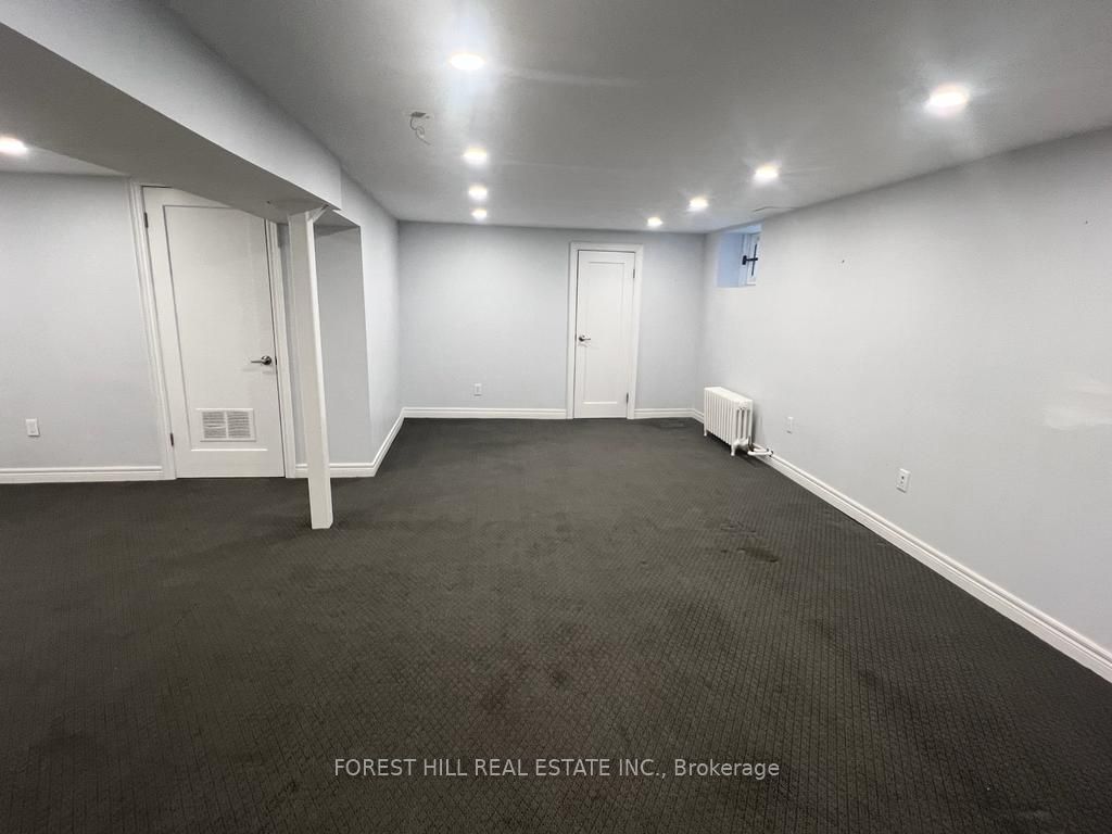 926 Avenue Rd, #Lower