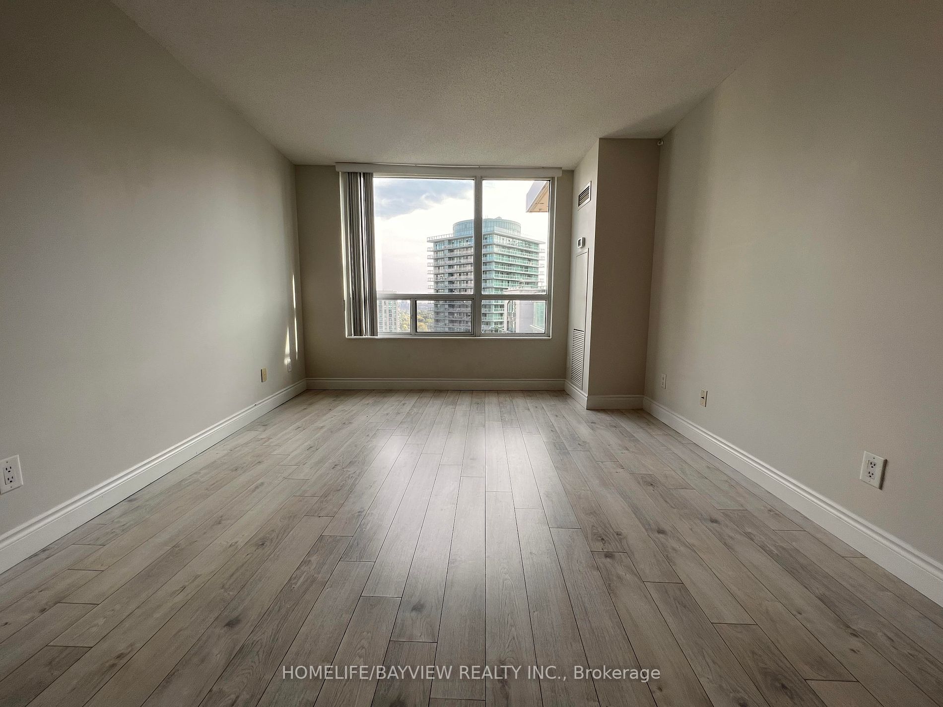 503 Beecroft Rd, #Lph08