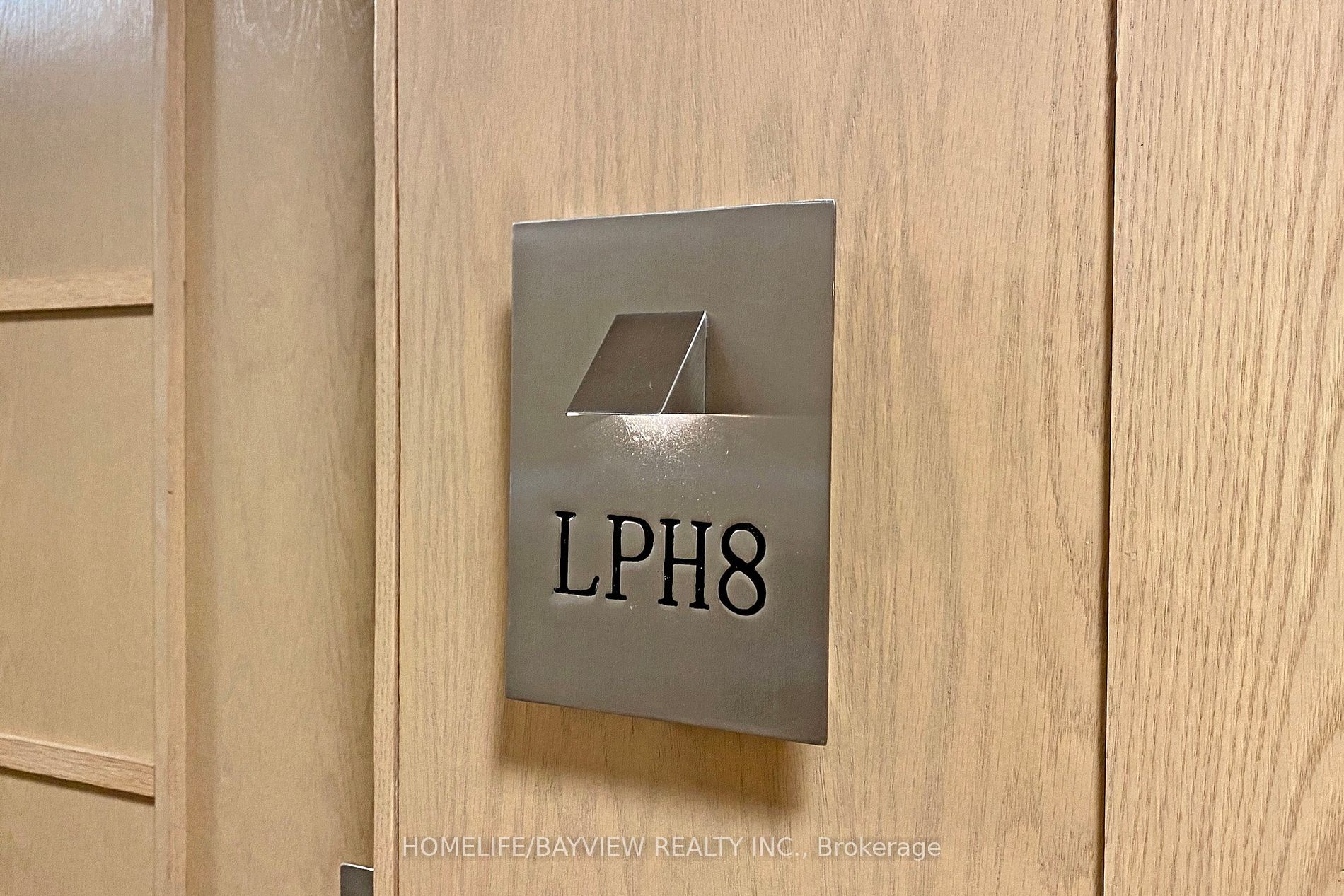 503 Beecroft Rd, #Lph08