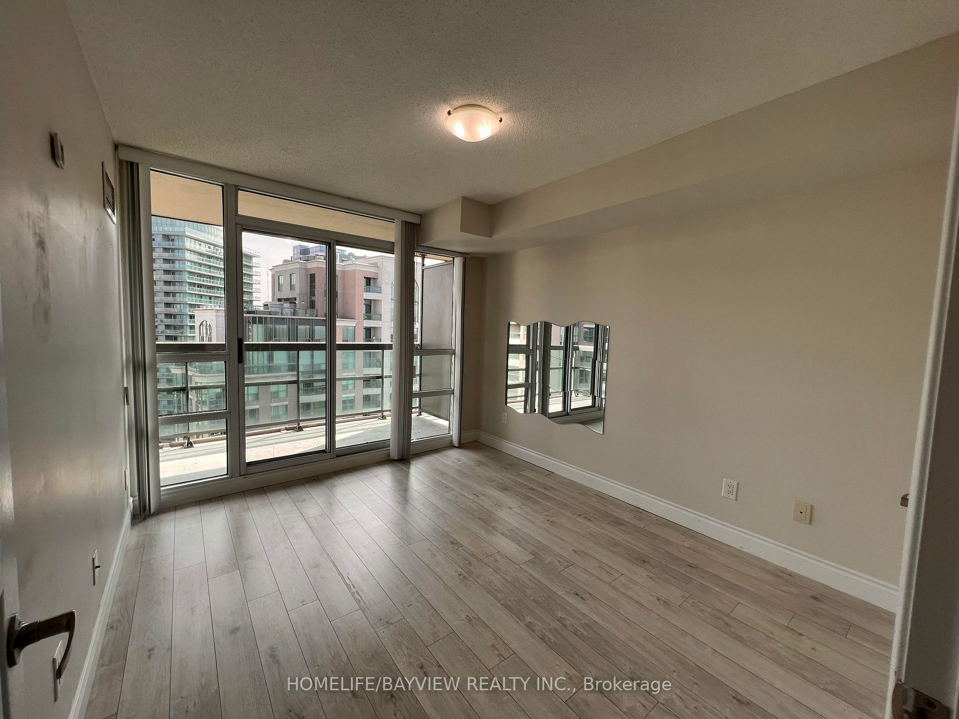 503 Beecroft Rd, #Lph08