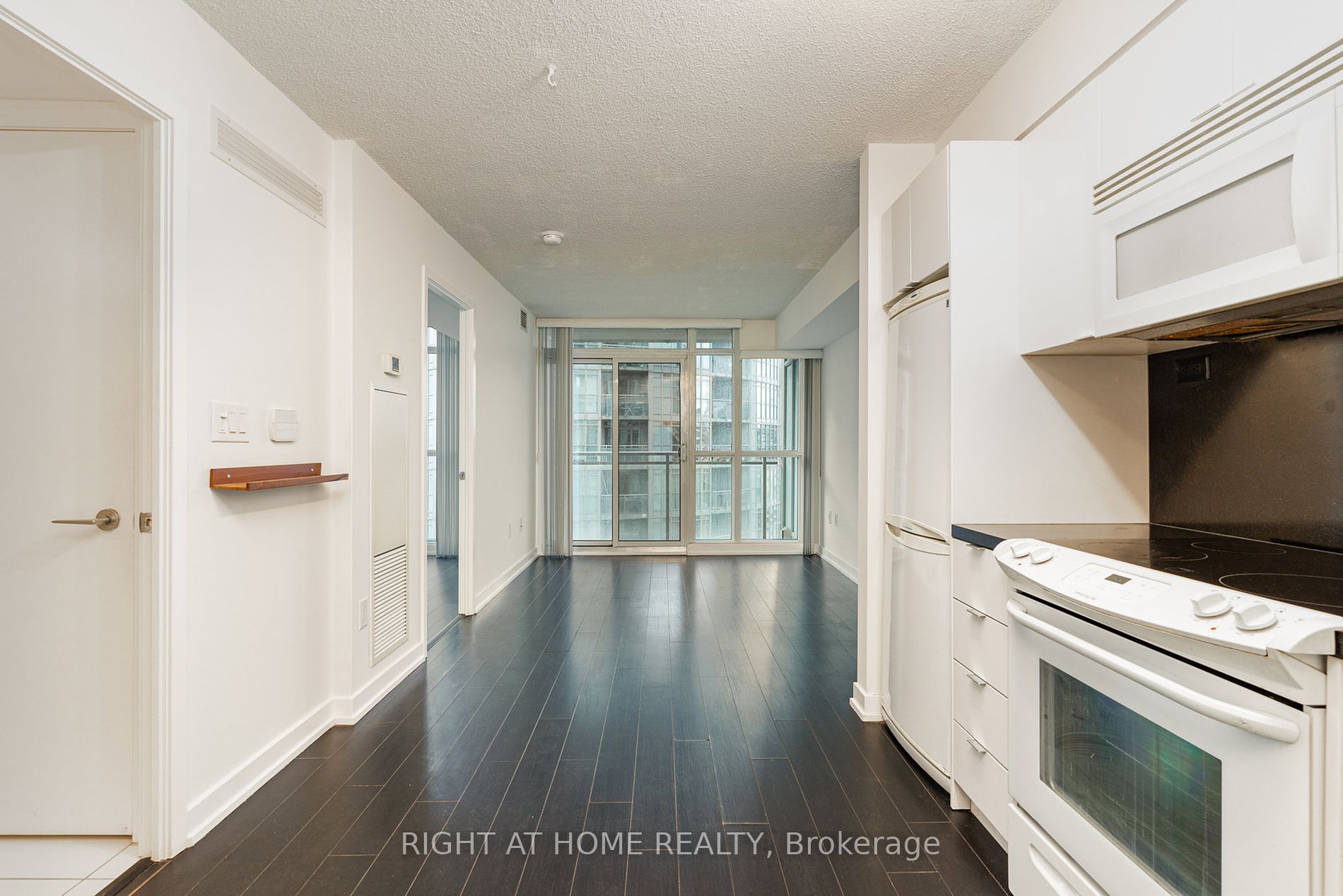 15 Iceboat Terrace, #1611