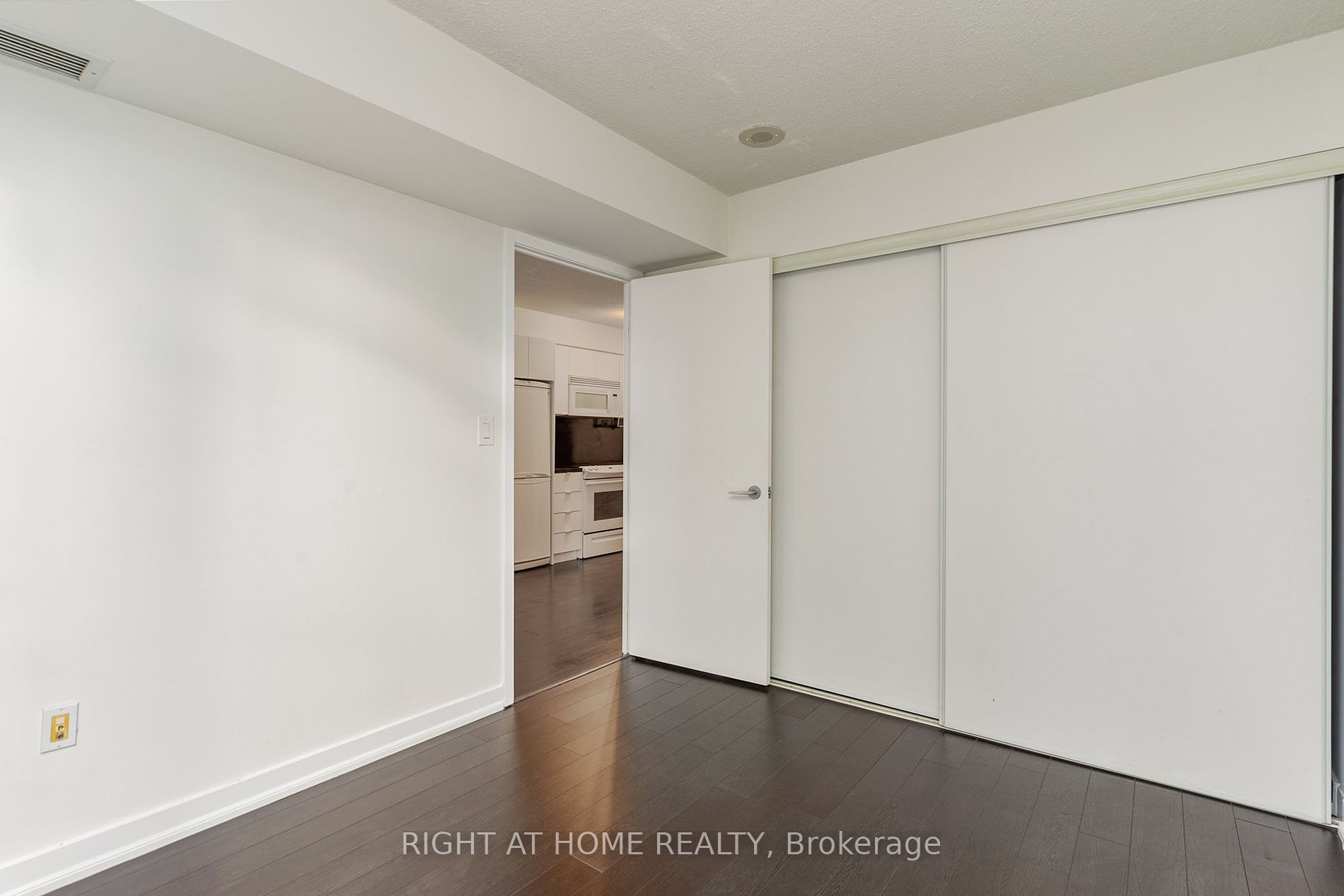 15 Iceboat Terrace, #1611