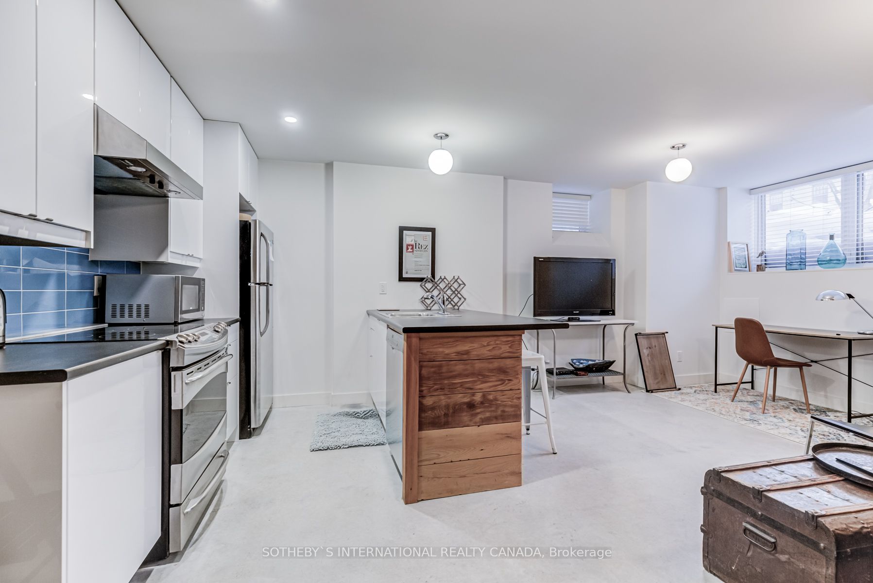 324 Markham Street #1
