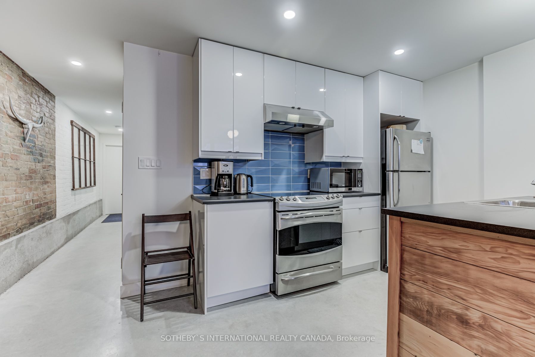 324 Markham Street #1
