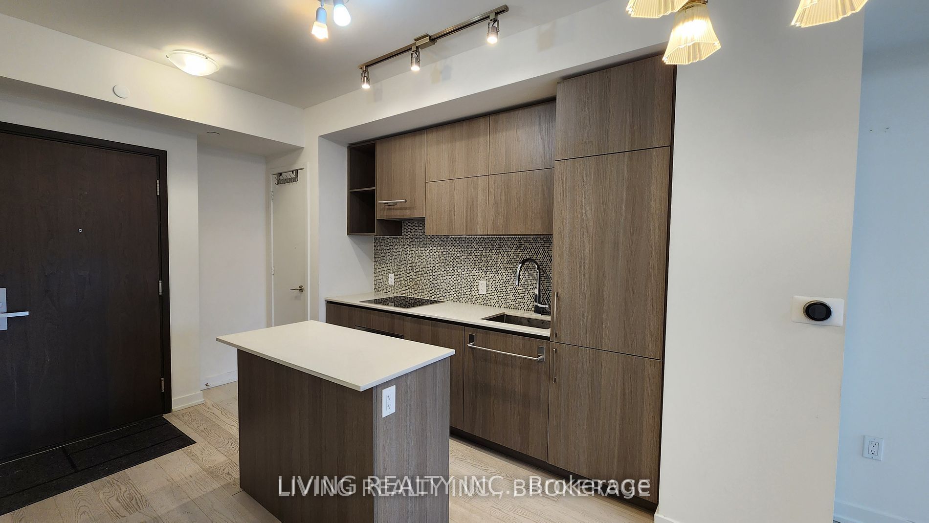 1 Yorkville Ave, #3607