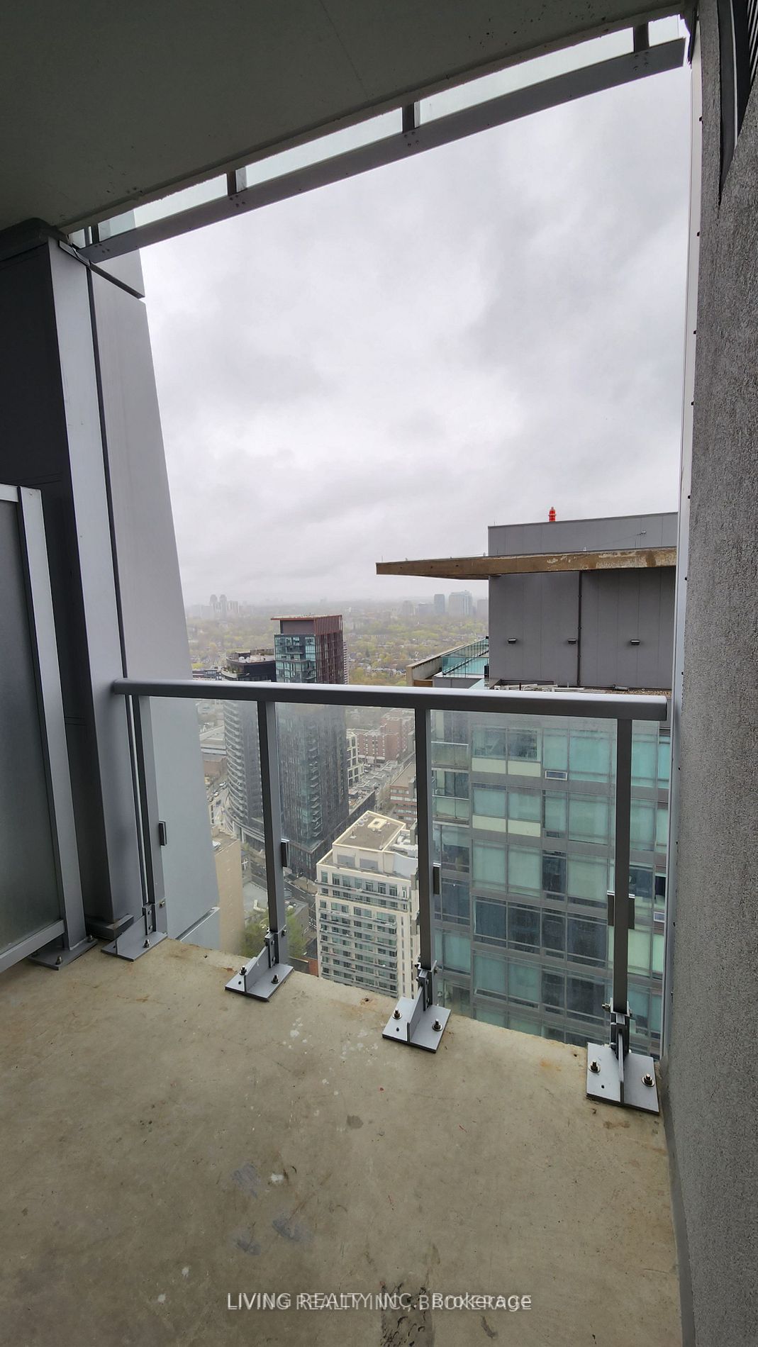 1 Yorkville Ave, #3607