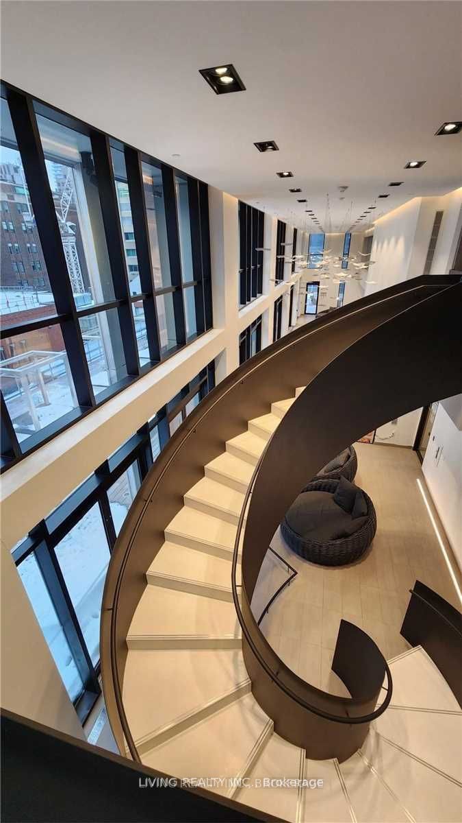 1 Yorkville Ave, #3607
