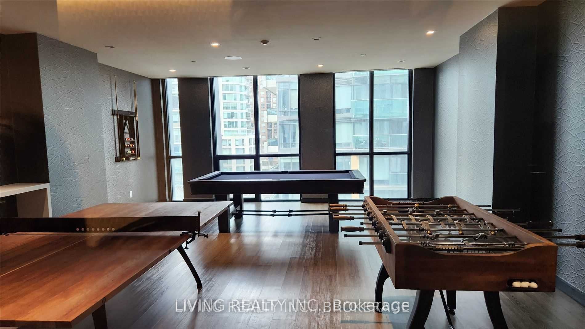 1 Yorkville Ave, #3607