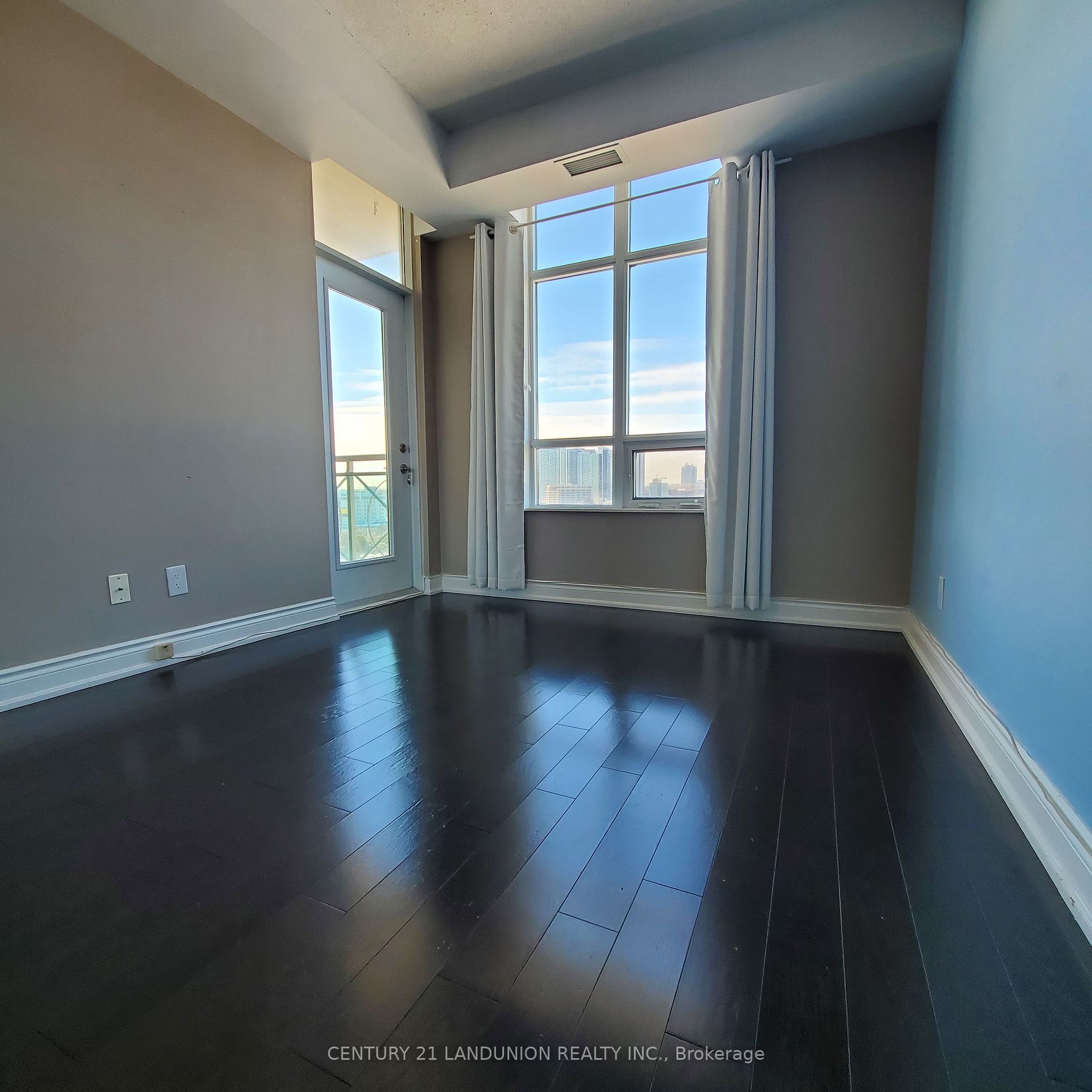 10 Bloorview Pl, #911