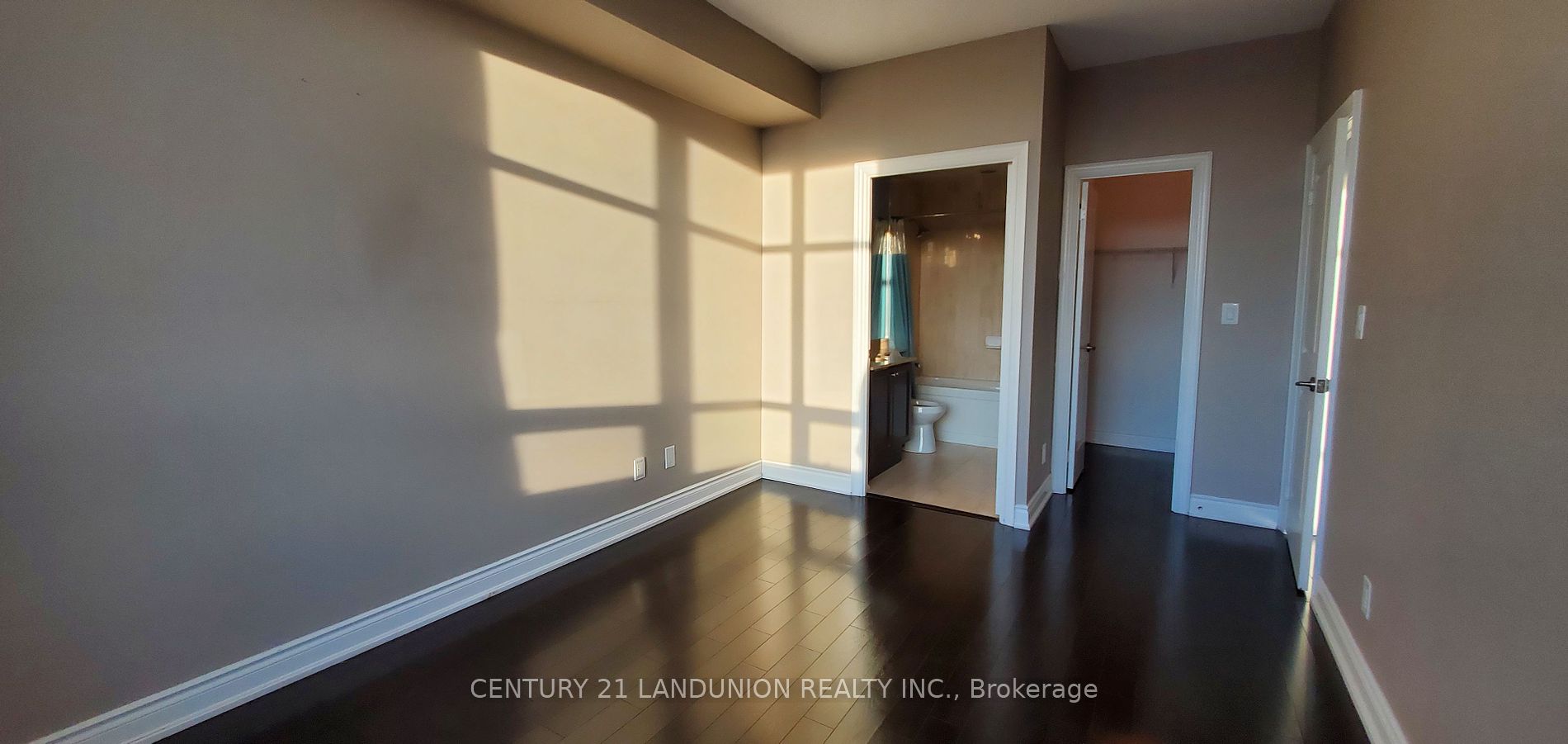 10 Bloorview Pl, #911