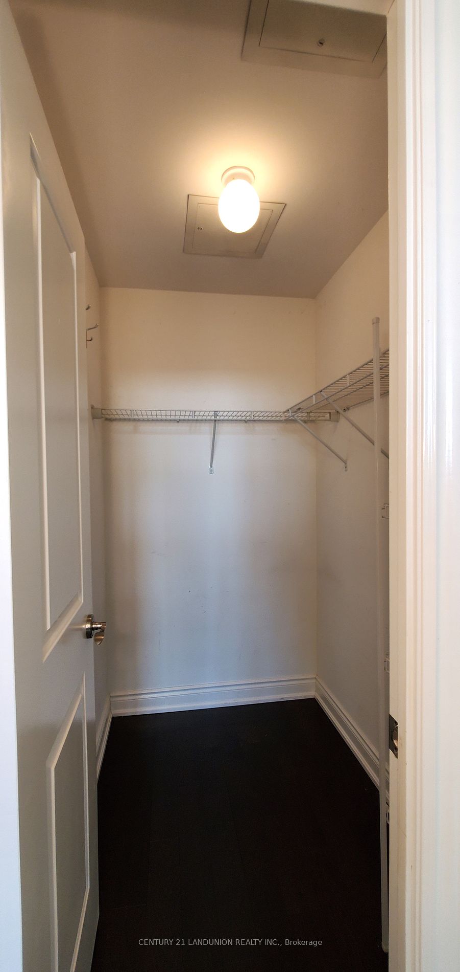 10 Bloorview Pl, #911