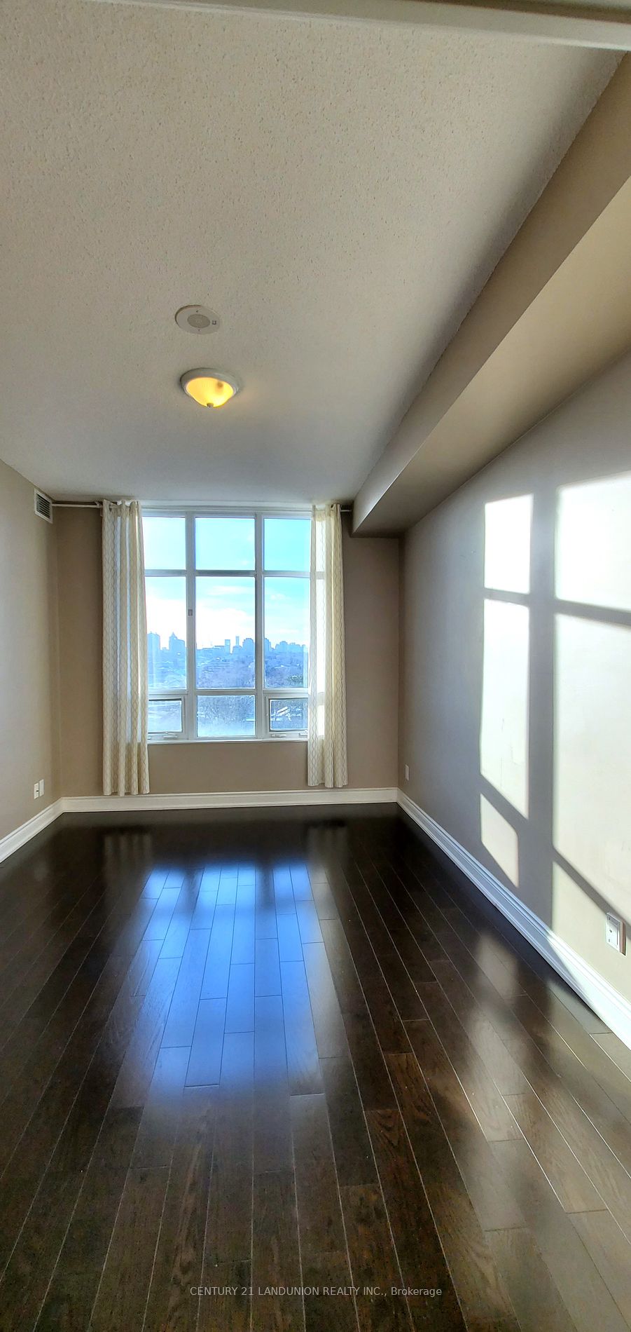 10 Bloorview Pl, #911
