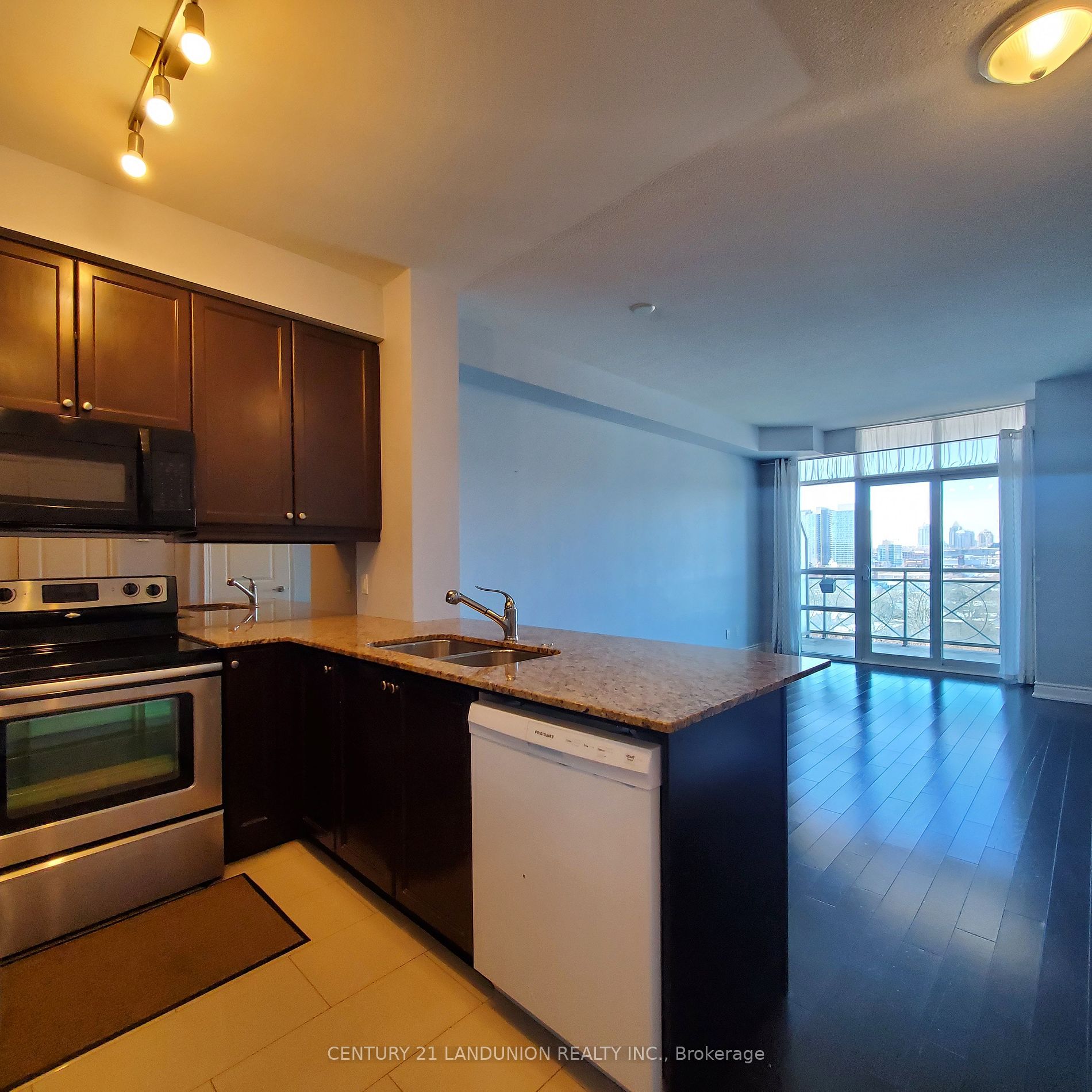 10 Bloorview Pl, #911