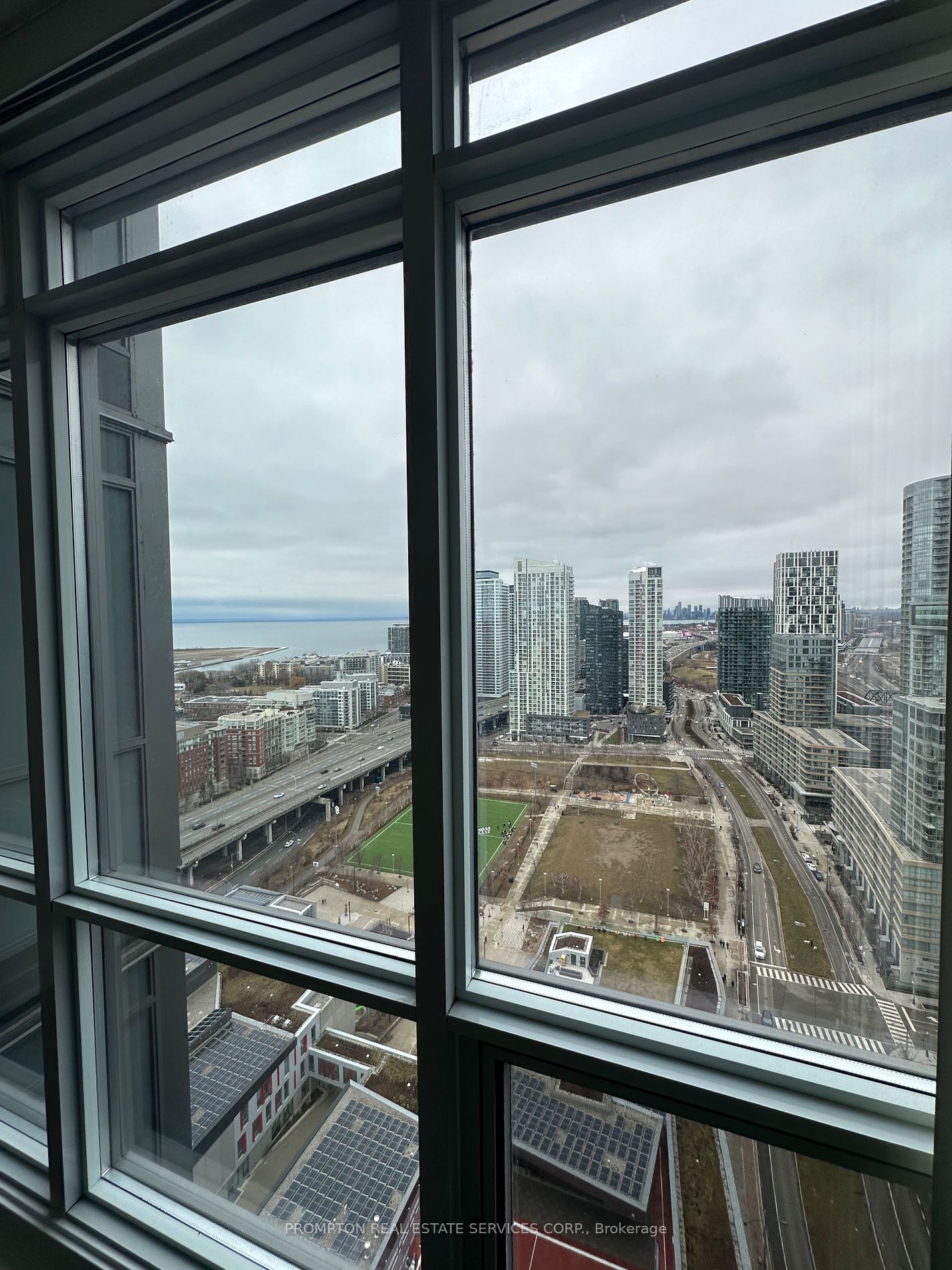 15 Fort York Blvd, #3703
