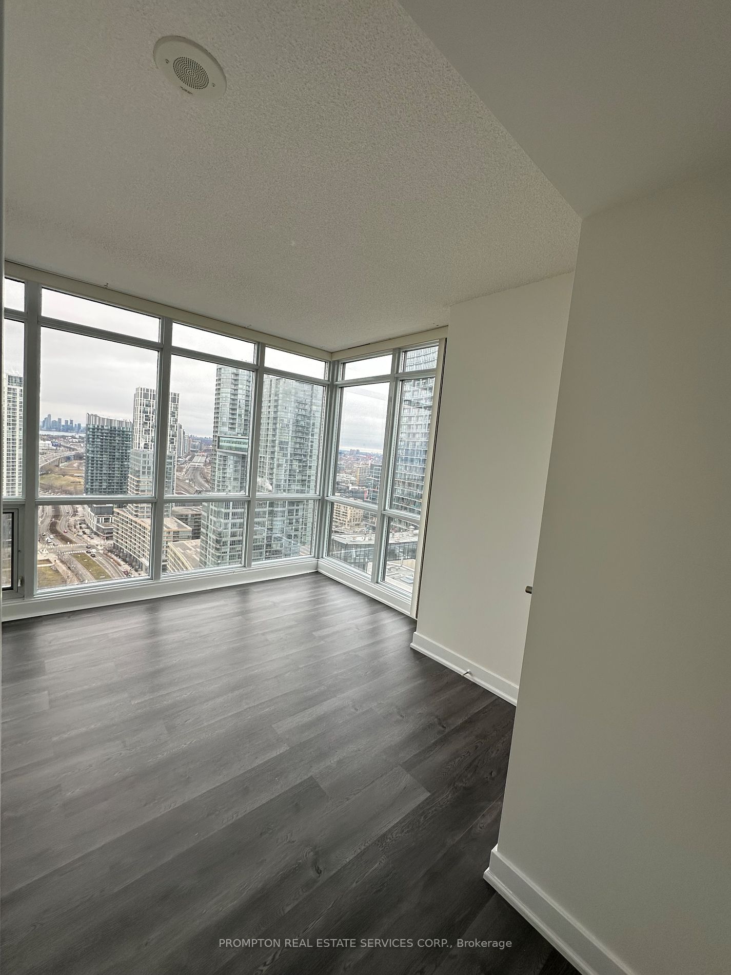 15 Fort York Blvd, #3703
