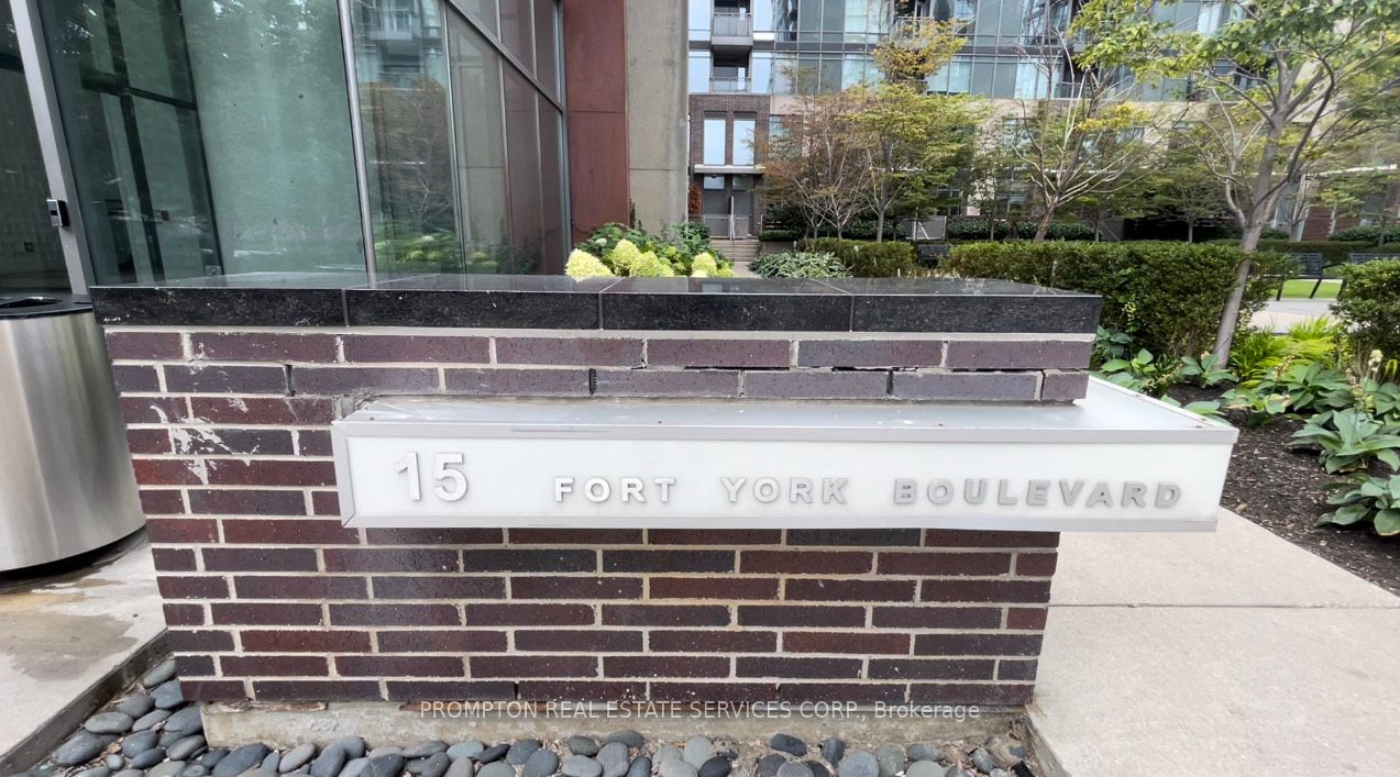 15 Fort York Blvd, #3703