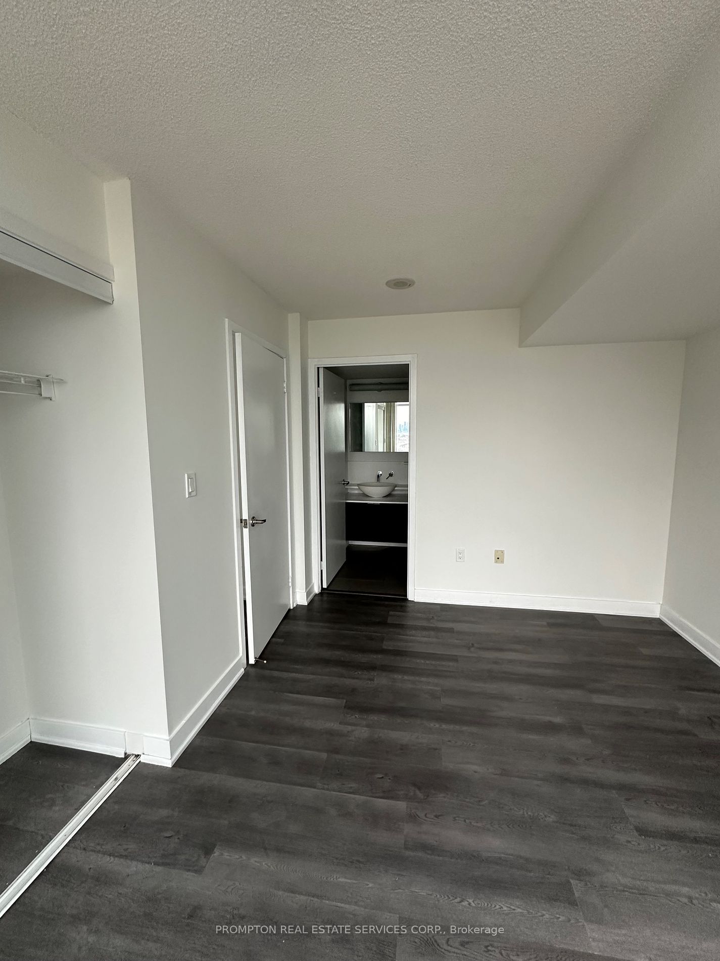 15 Fort York Blvd, #3703