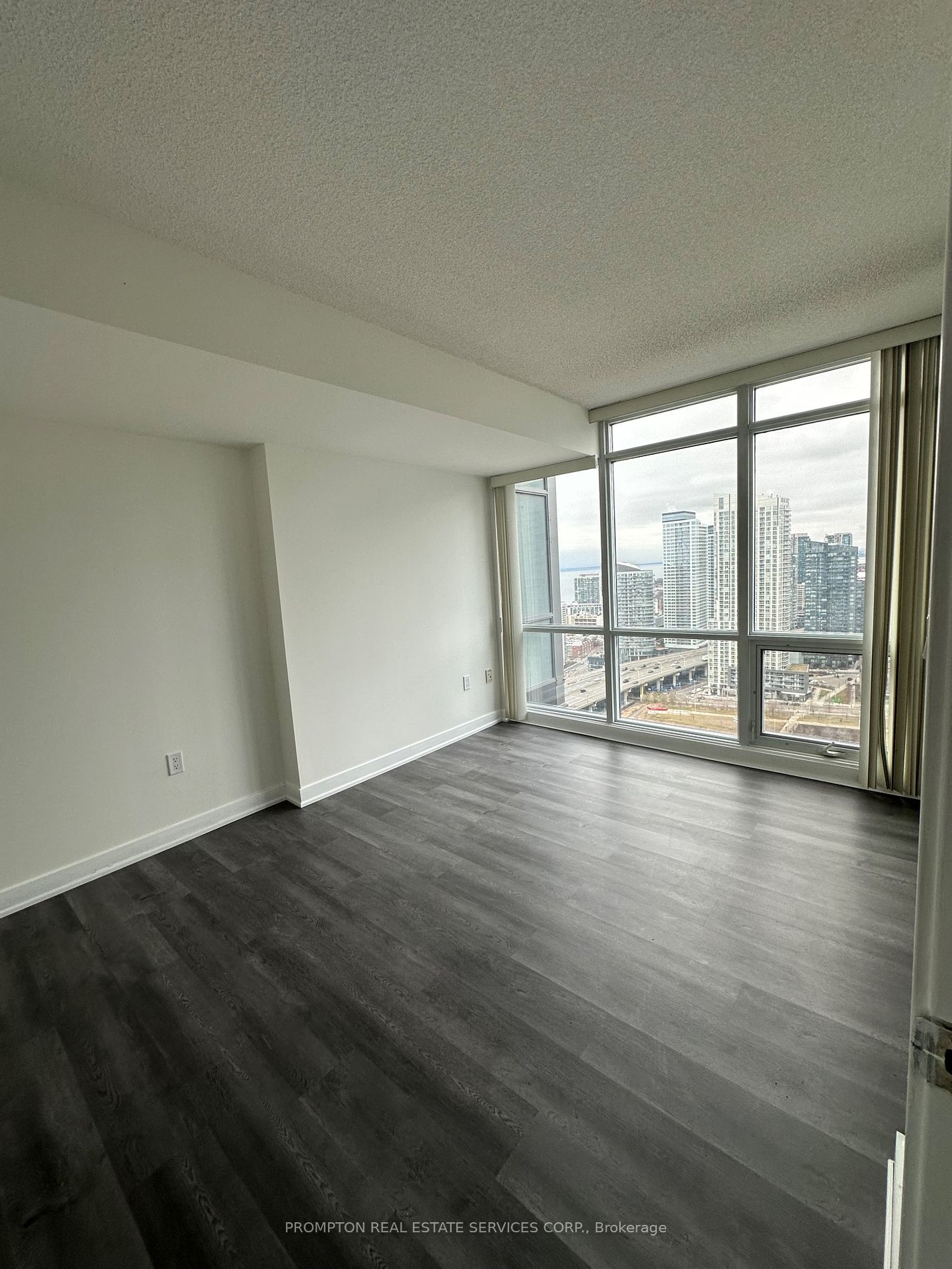 15 Fort York Blvd, #3703