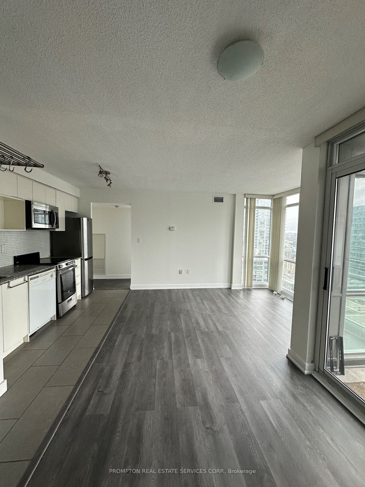 15 Fort York Blvd, #3703