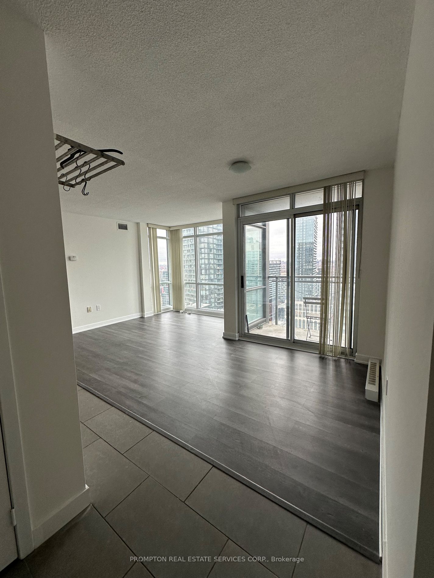 15 Fort York Blvd, #3703