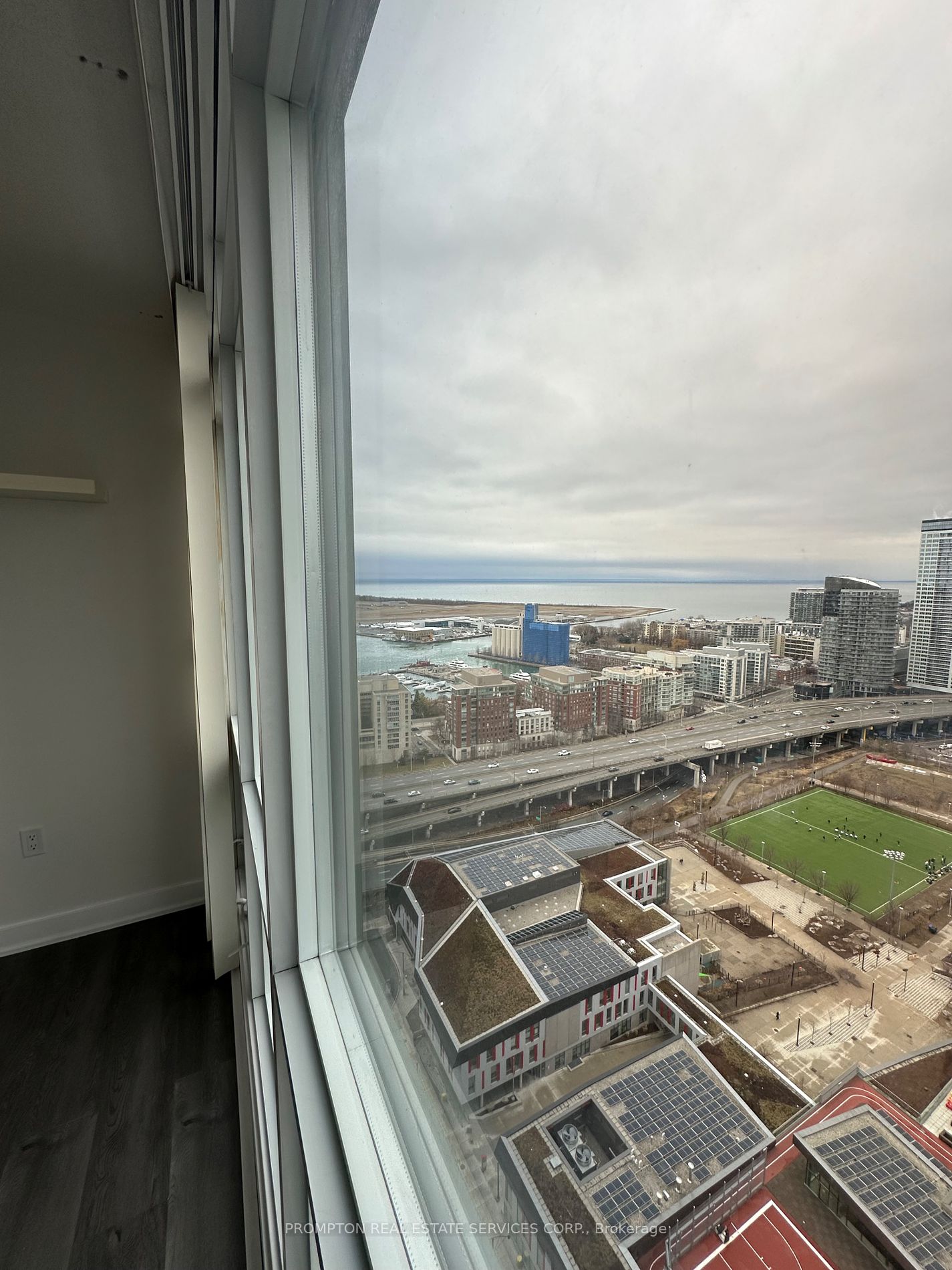 15 Fort York Blvd, #3703