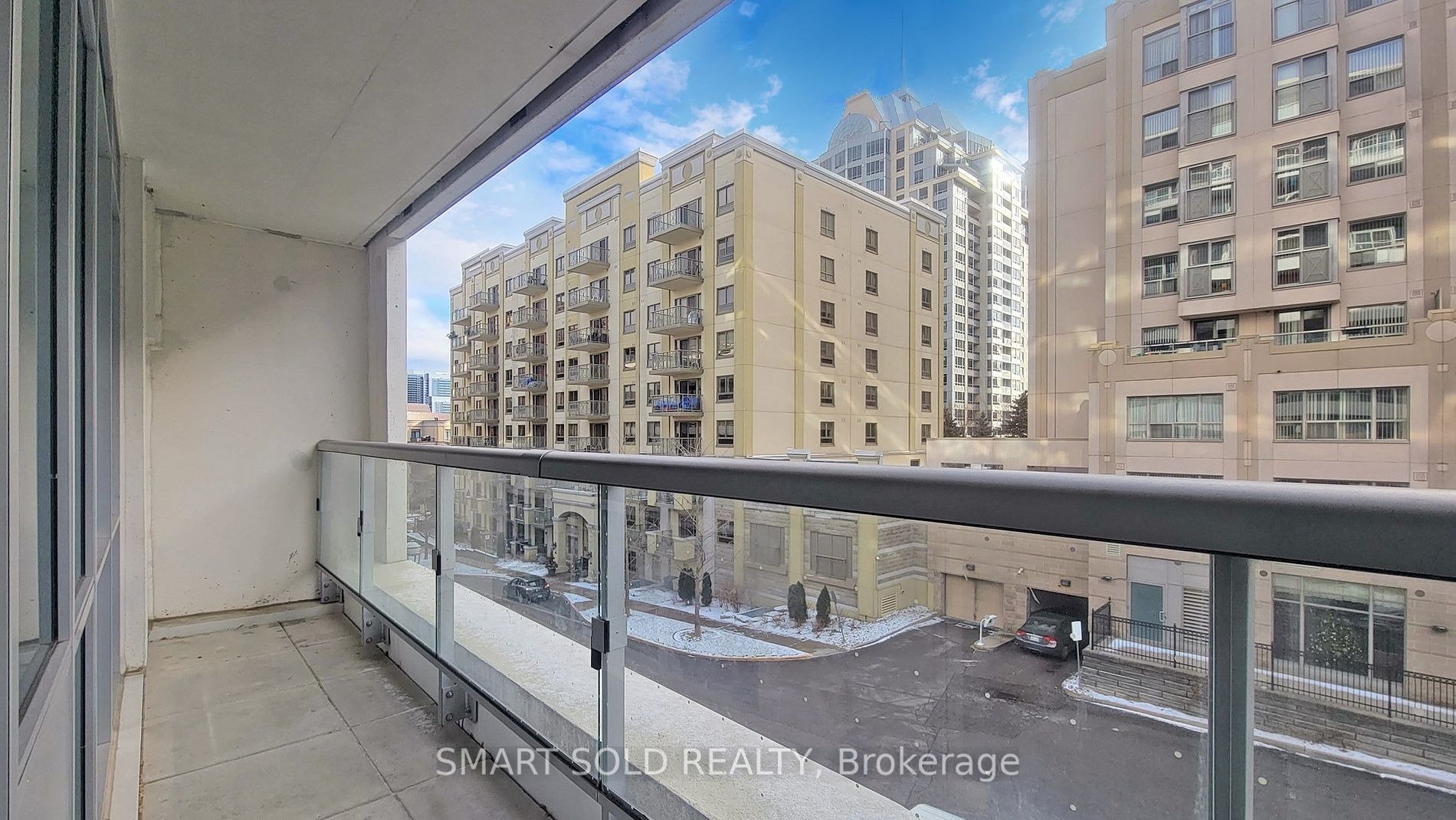 591 Sheppard Ave E, #305