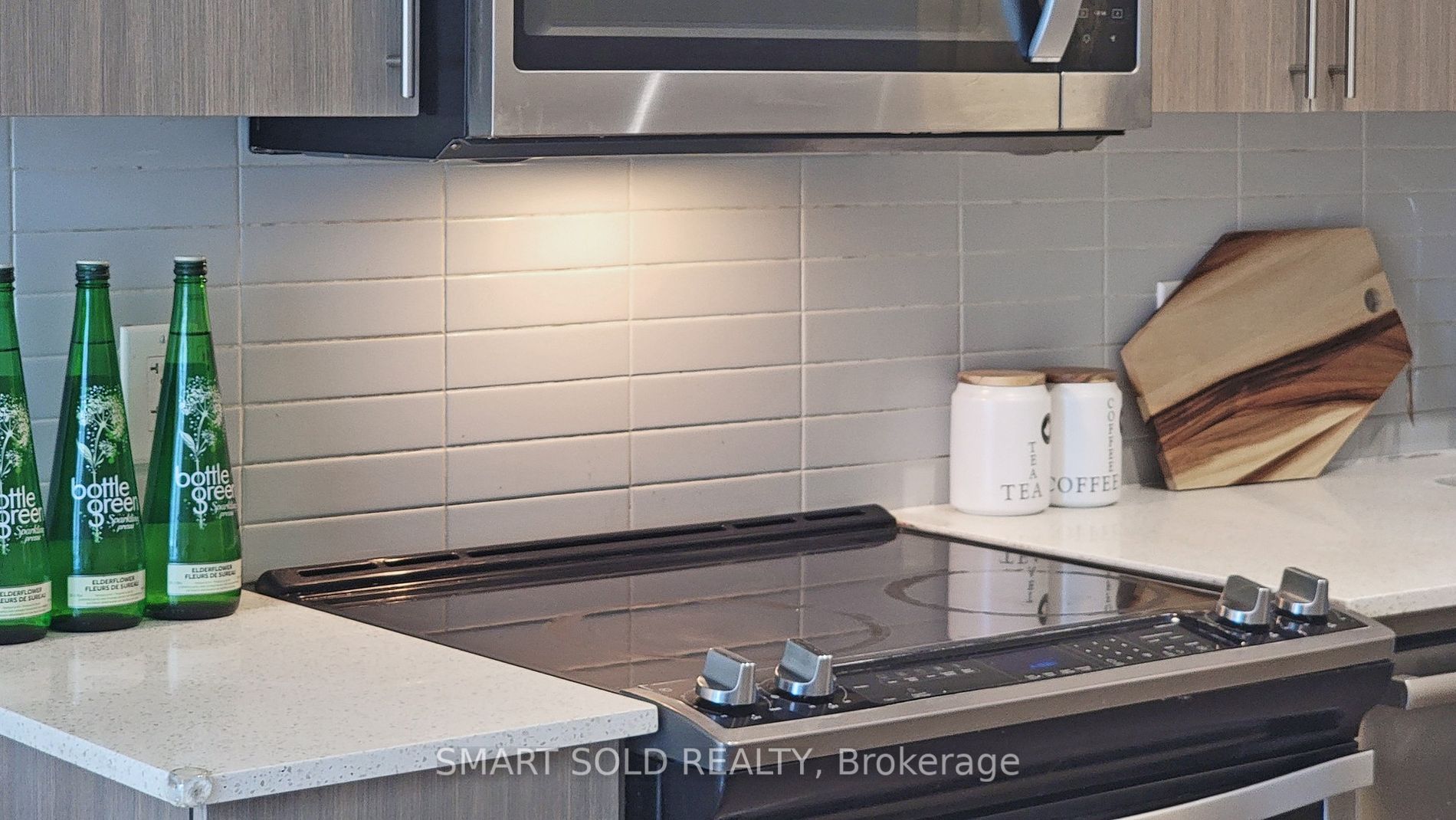 591 Sheppard Ave E, #305