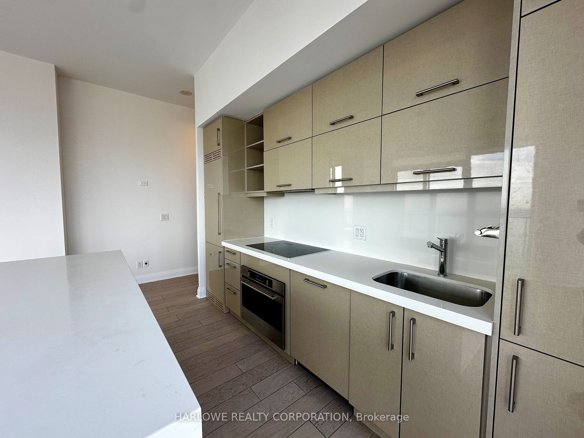 1080 Bay Street #PH08