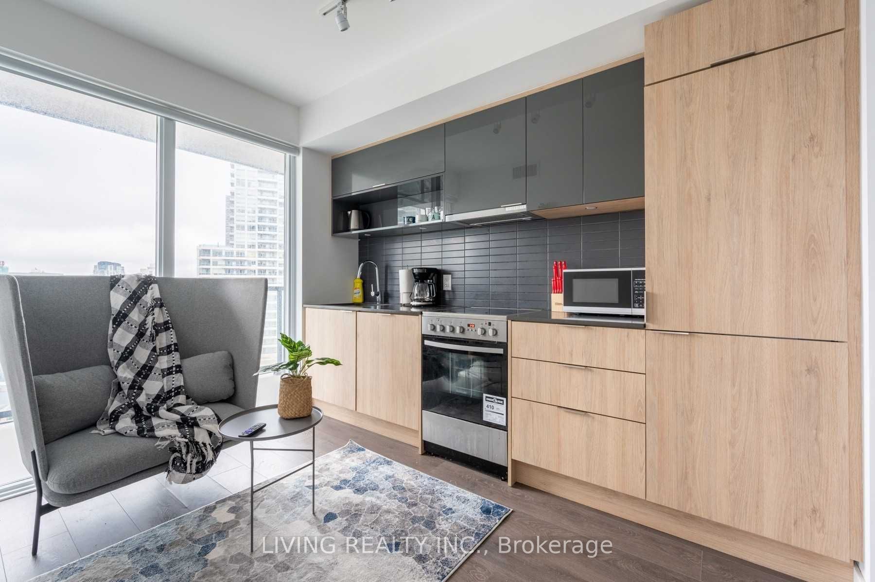 159 Wellesley Street E #3009