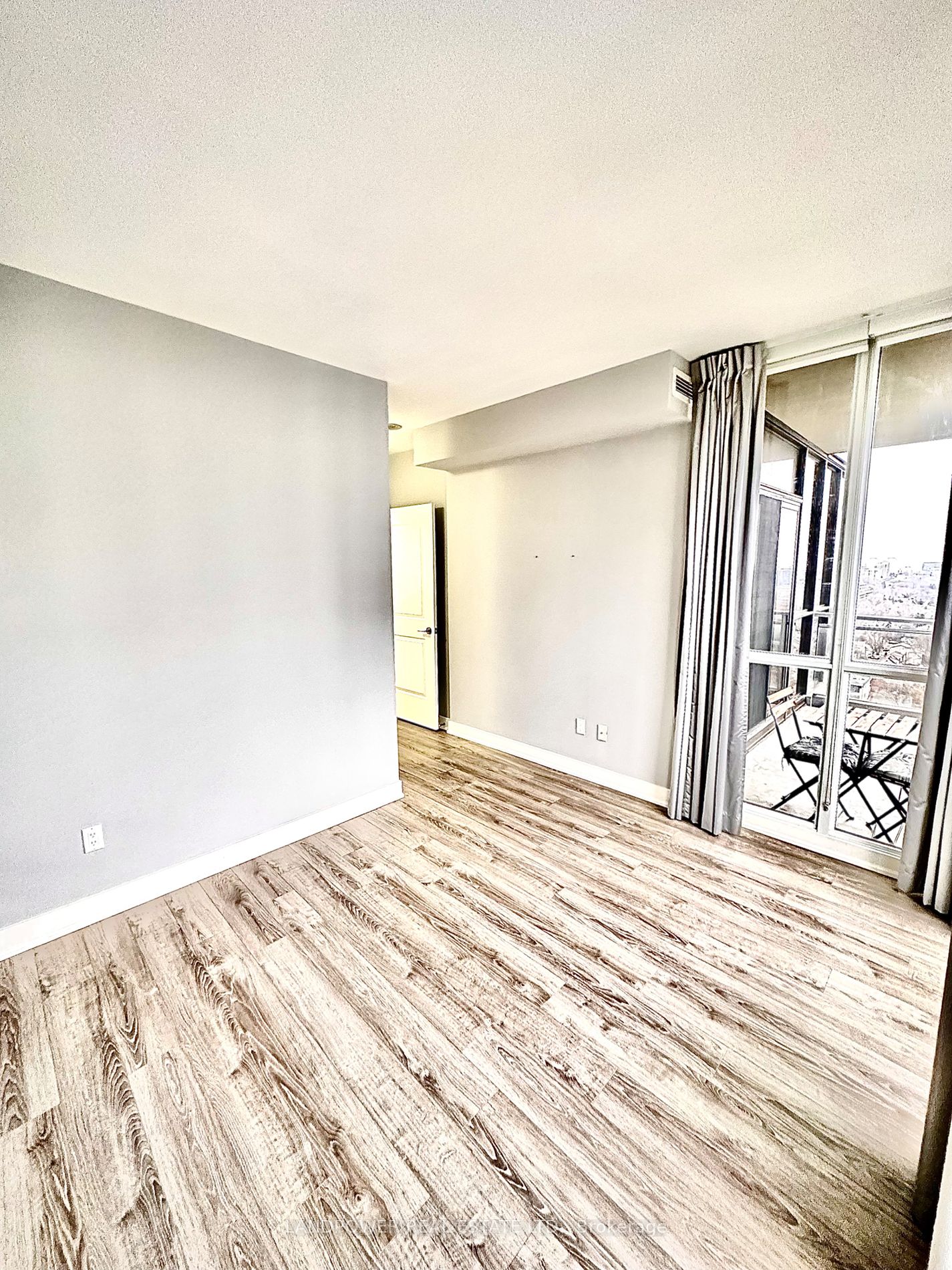 23 Sheppard Avenue E #1909