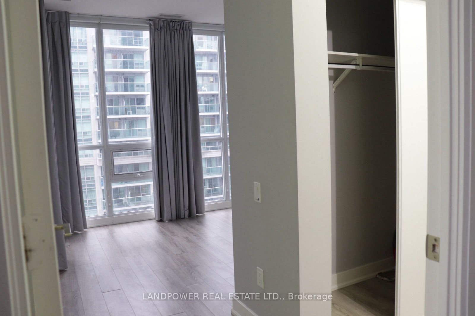 23 Sheppard Avenue E #1909
