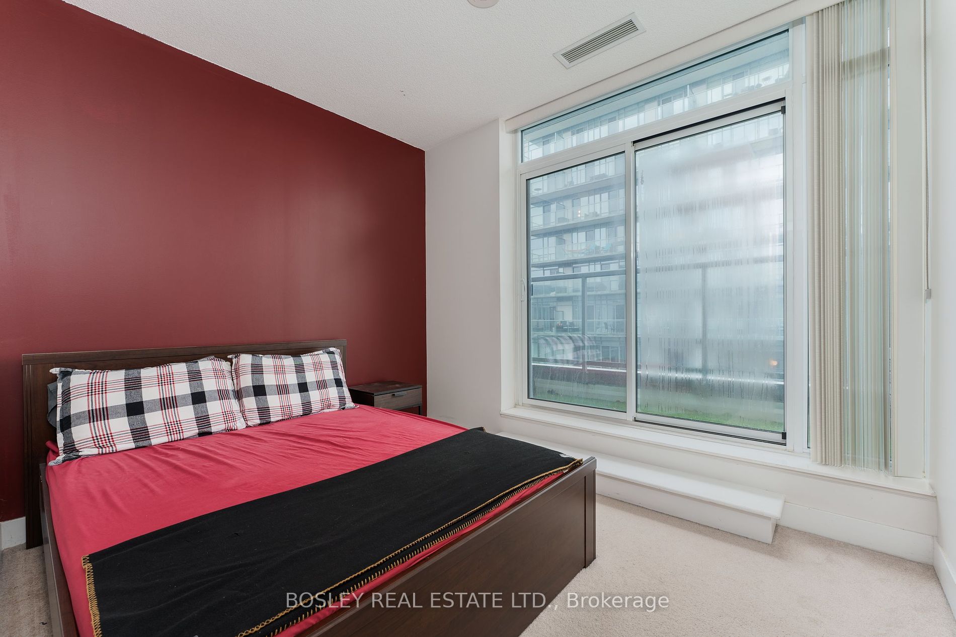 90 Stadium Road #902