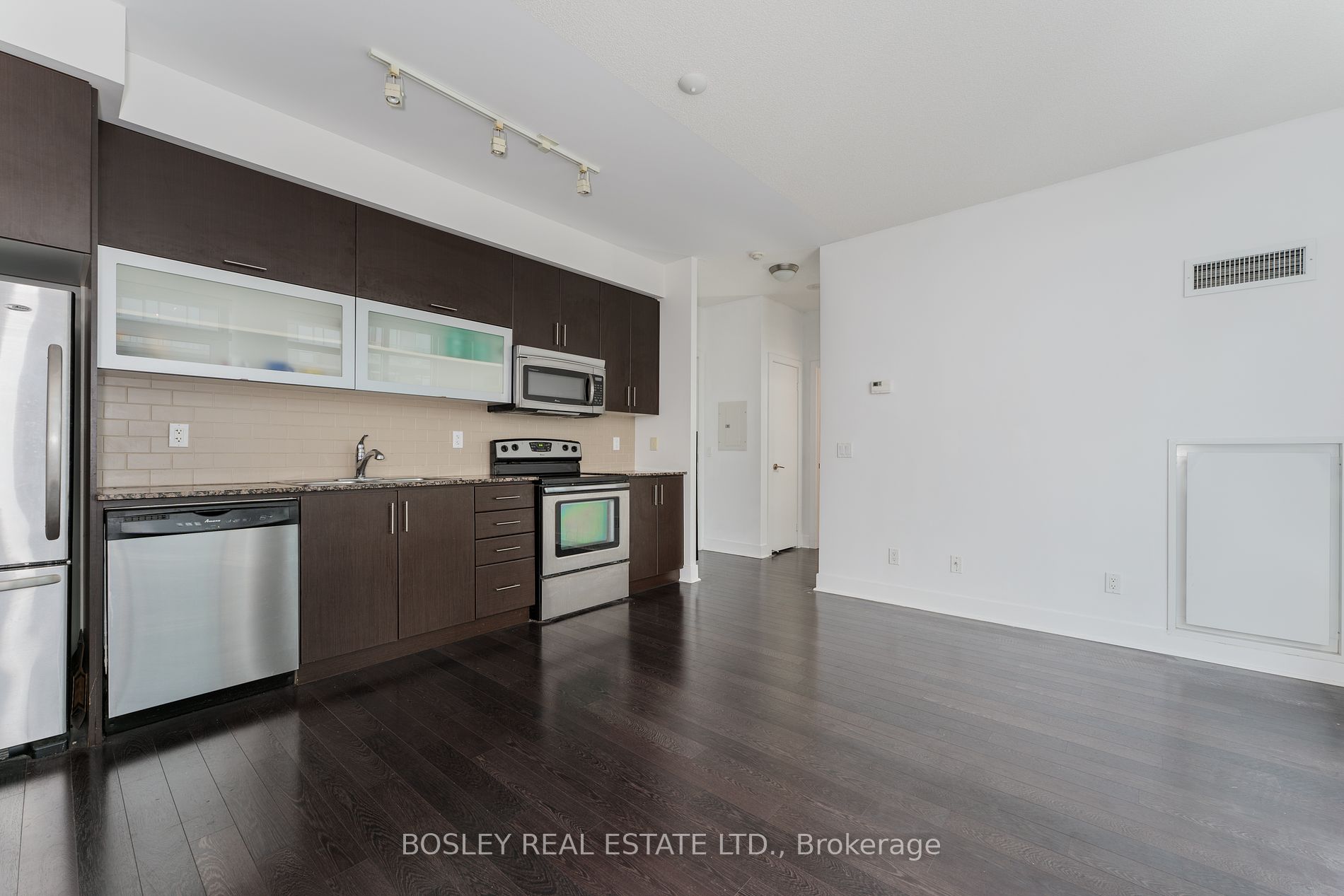 90 Stadium Road #902