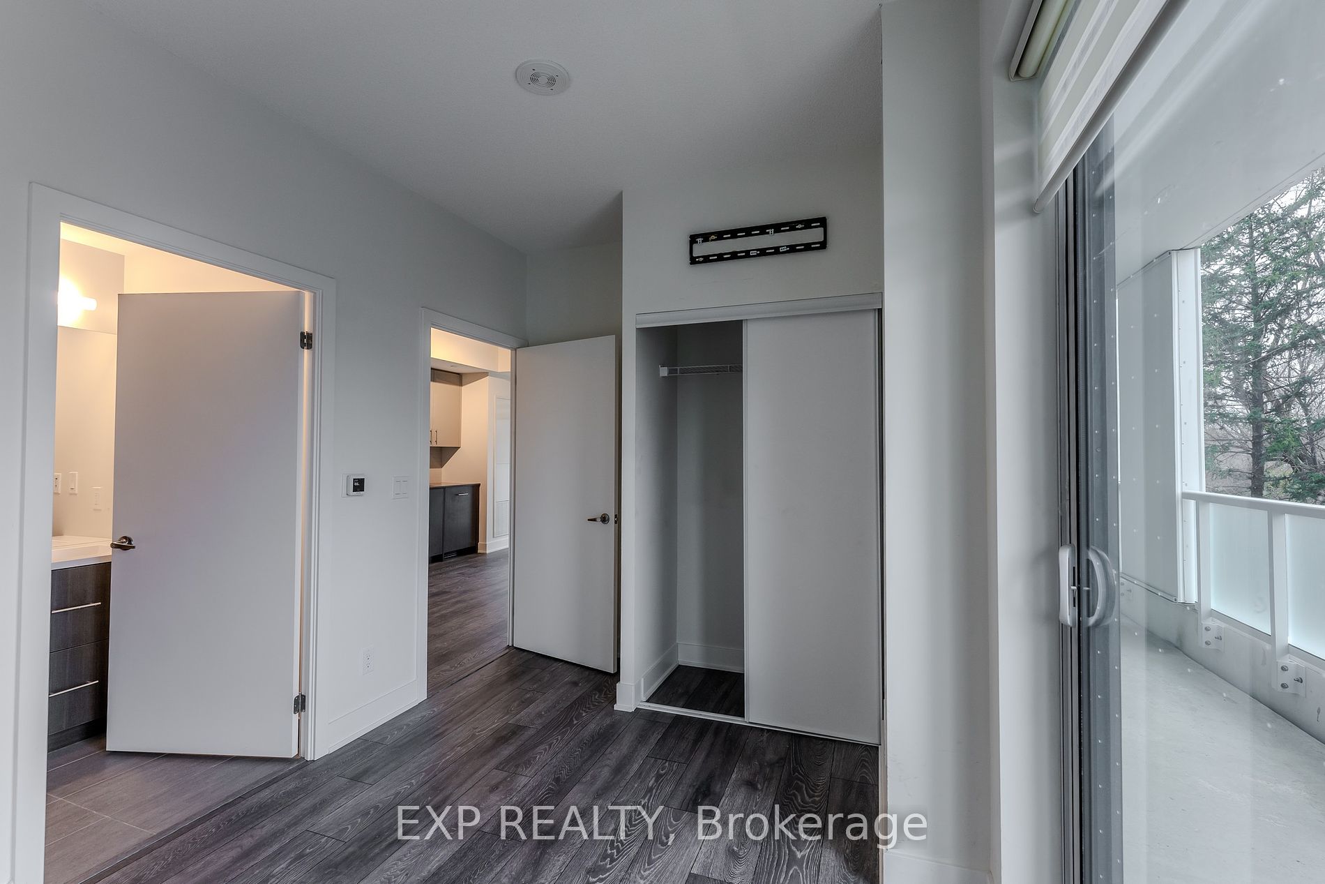 188 Fairview Mall Drive #215