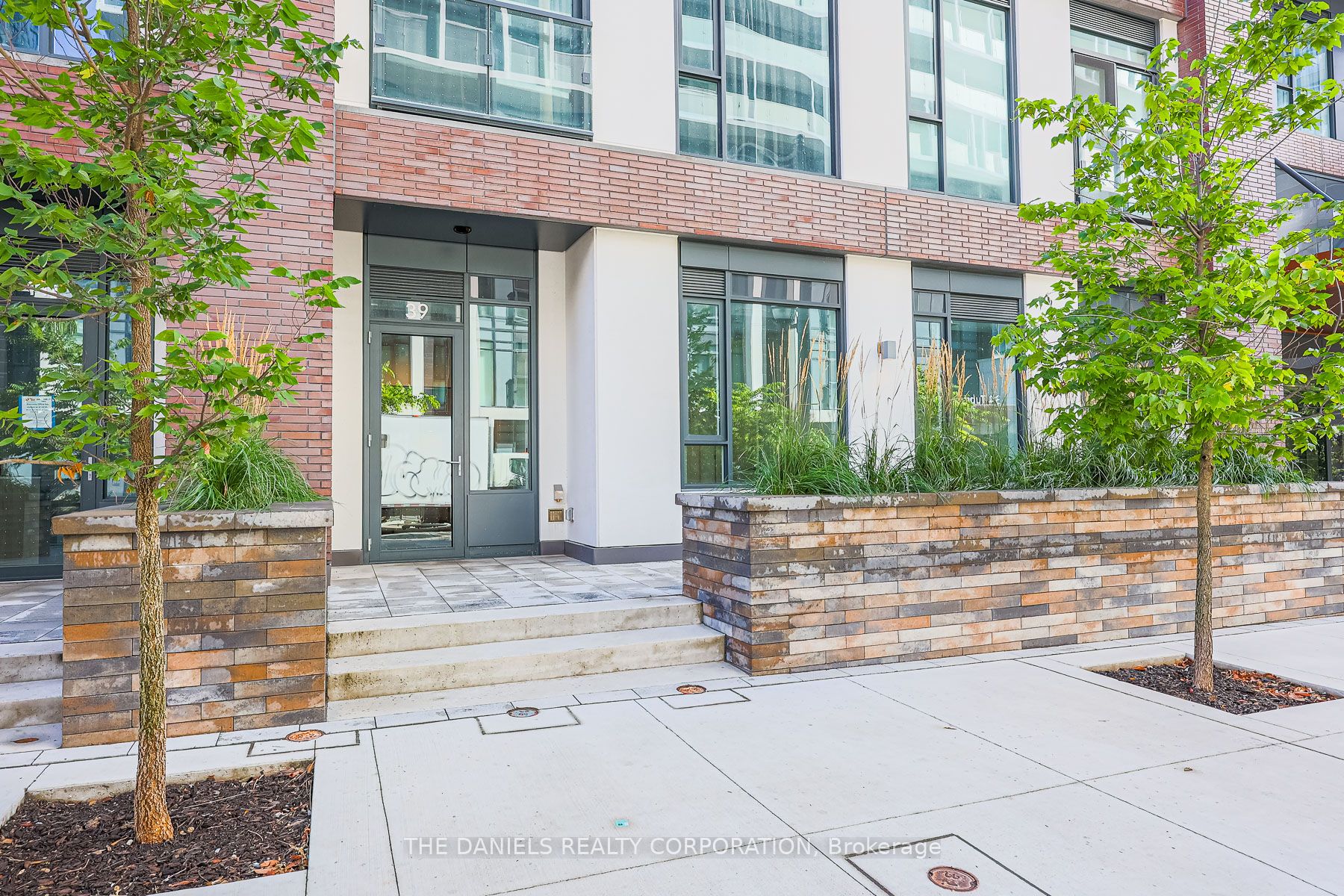 35 Tubman Ave Avenue, #101