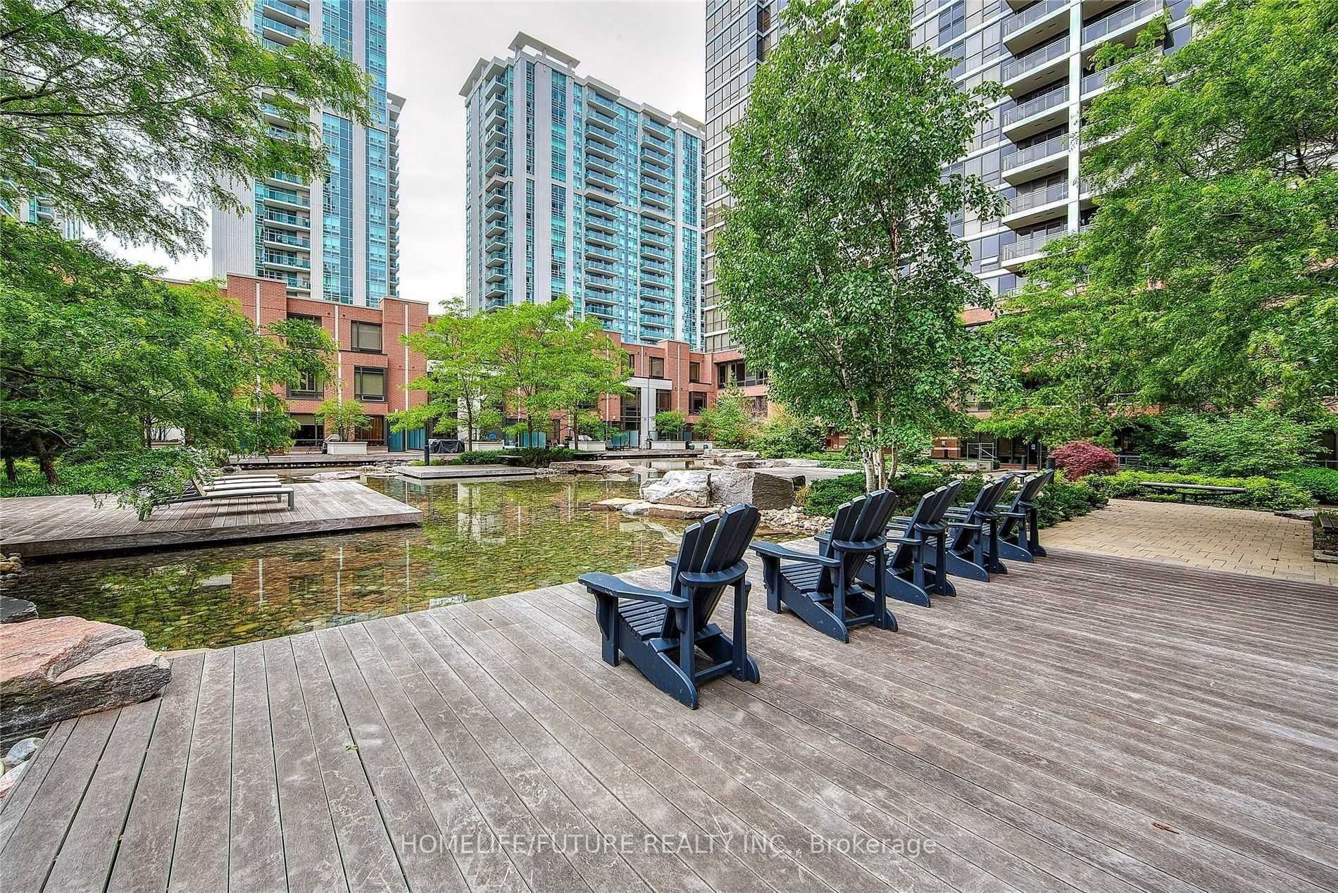 33 Sheppard Avenue E, #806