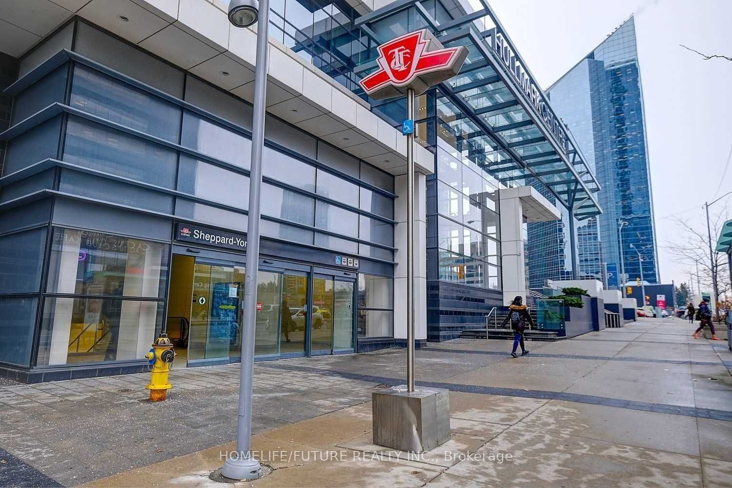 33 Sheppard Avenue E, #806