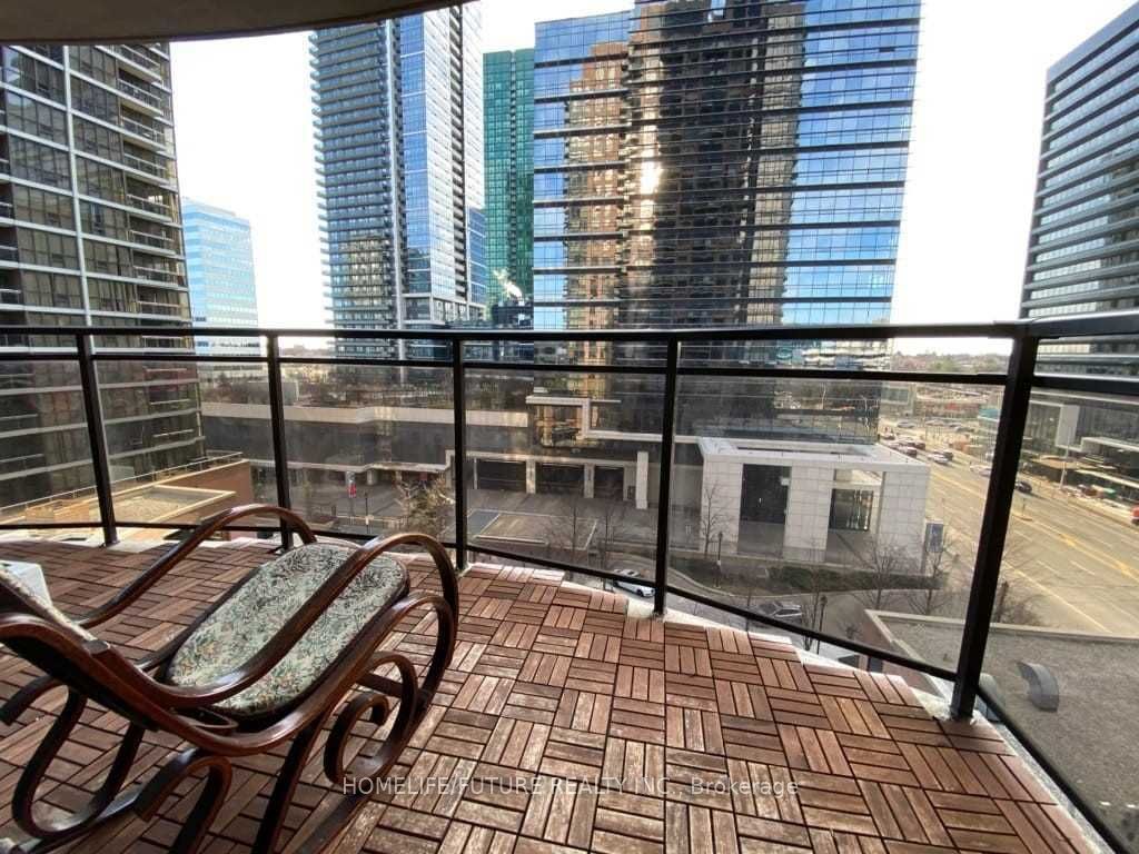 33 Sheppard Avenue E, #806
