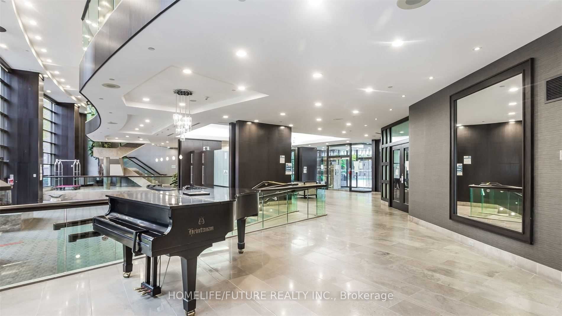 33 Sheppard Avenue E, #806