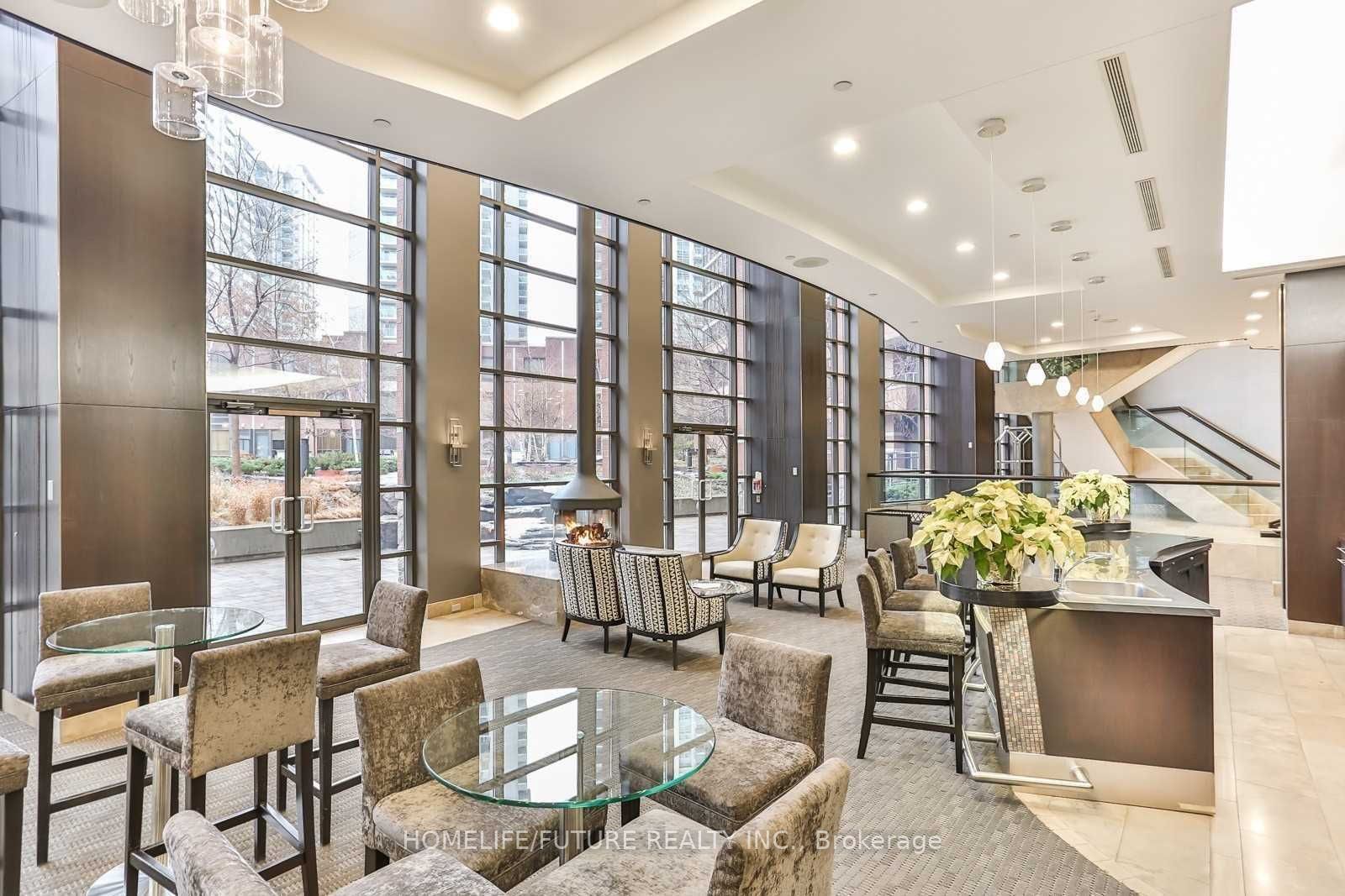 33 Sheppard Avenue E, #806