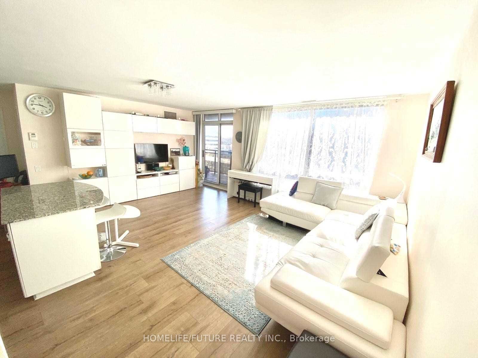 33 Sheppard Avenue E, #806