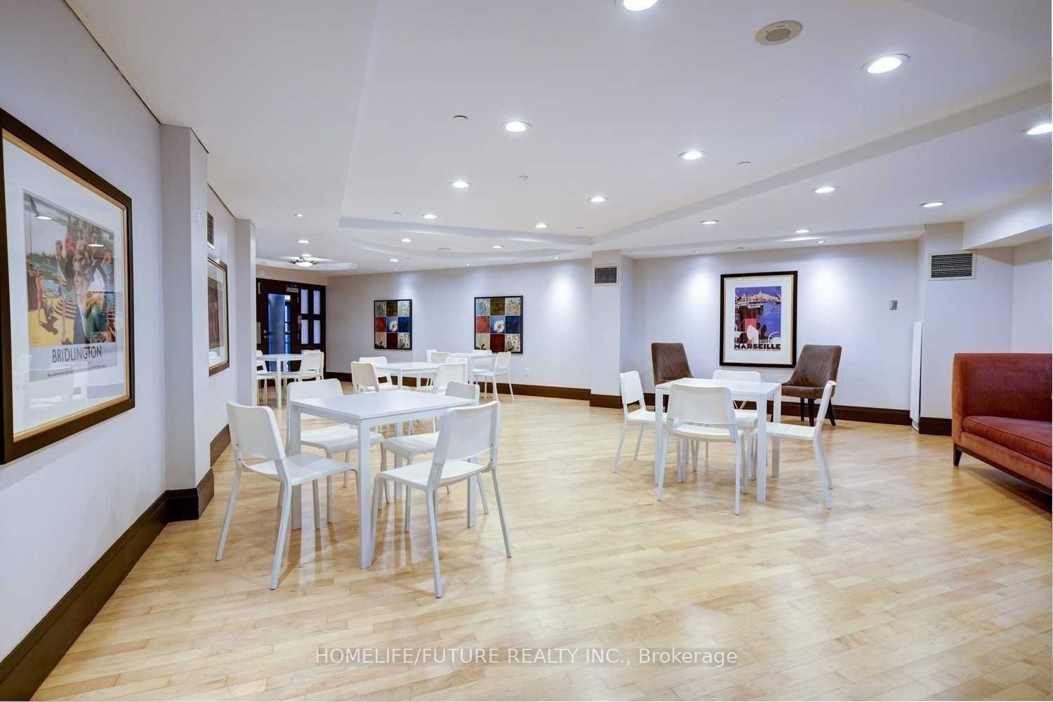 33 Sheppard Avenue E, #806