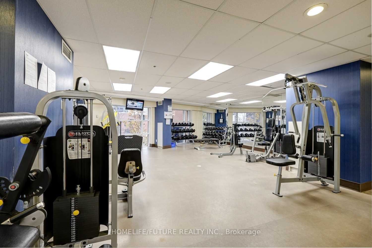 33 Sheppard Avenue E, #806