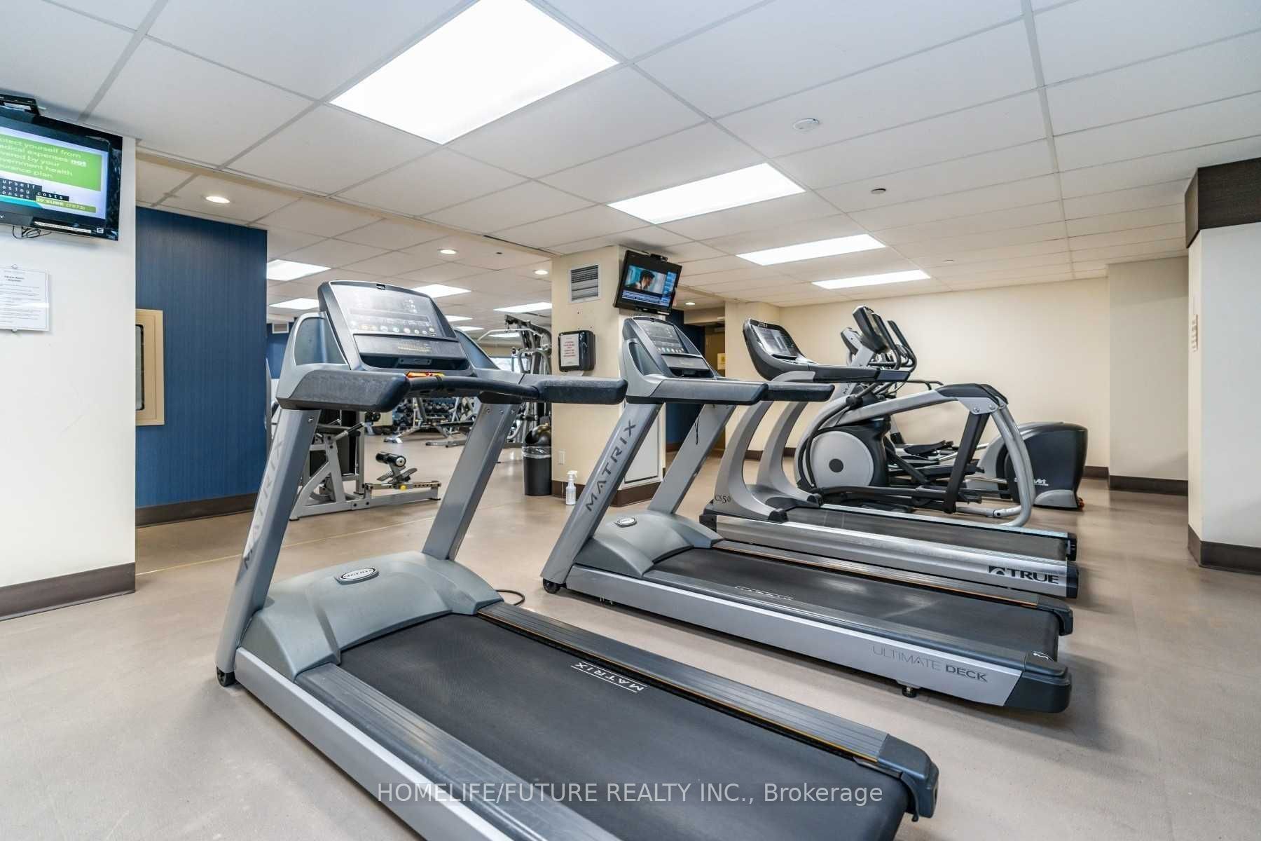 33 Sheppard Avenue E, #806