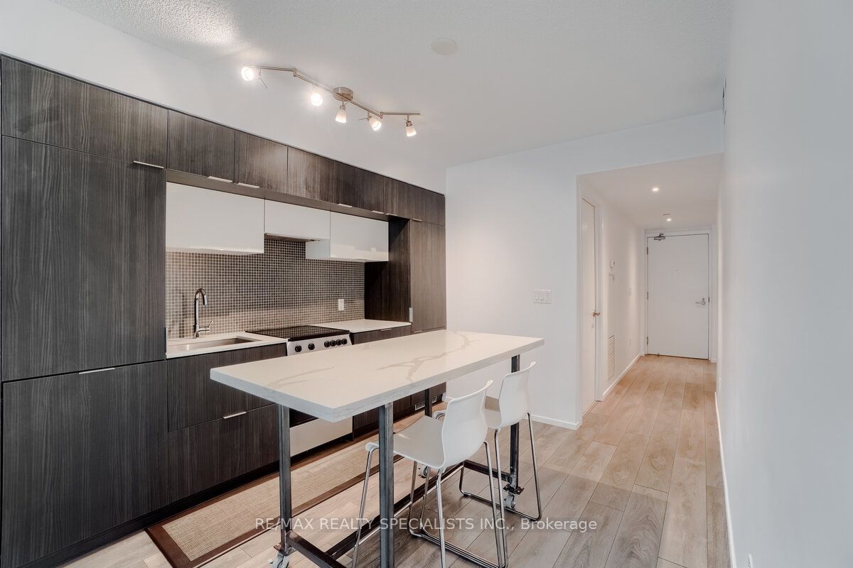 159 DUNDAS Street E #505