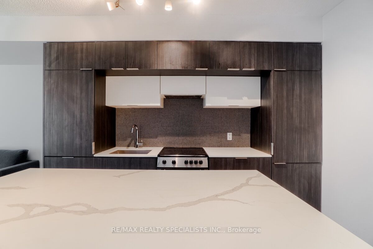 159 DUNDAS Street E #505