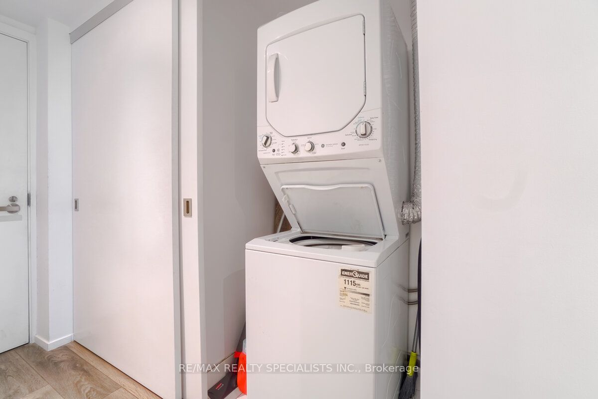 159 DUNDAS Street E #505