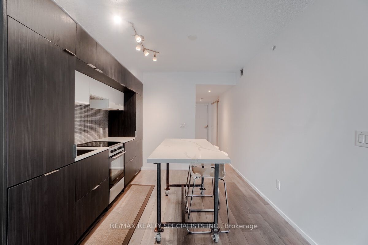 159 DUNDAS Street E #505