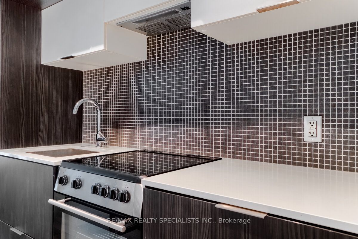 159 DUNDAS Street E #505